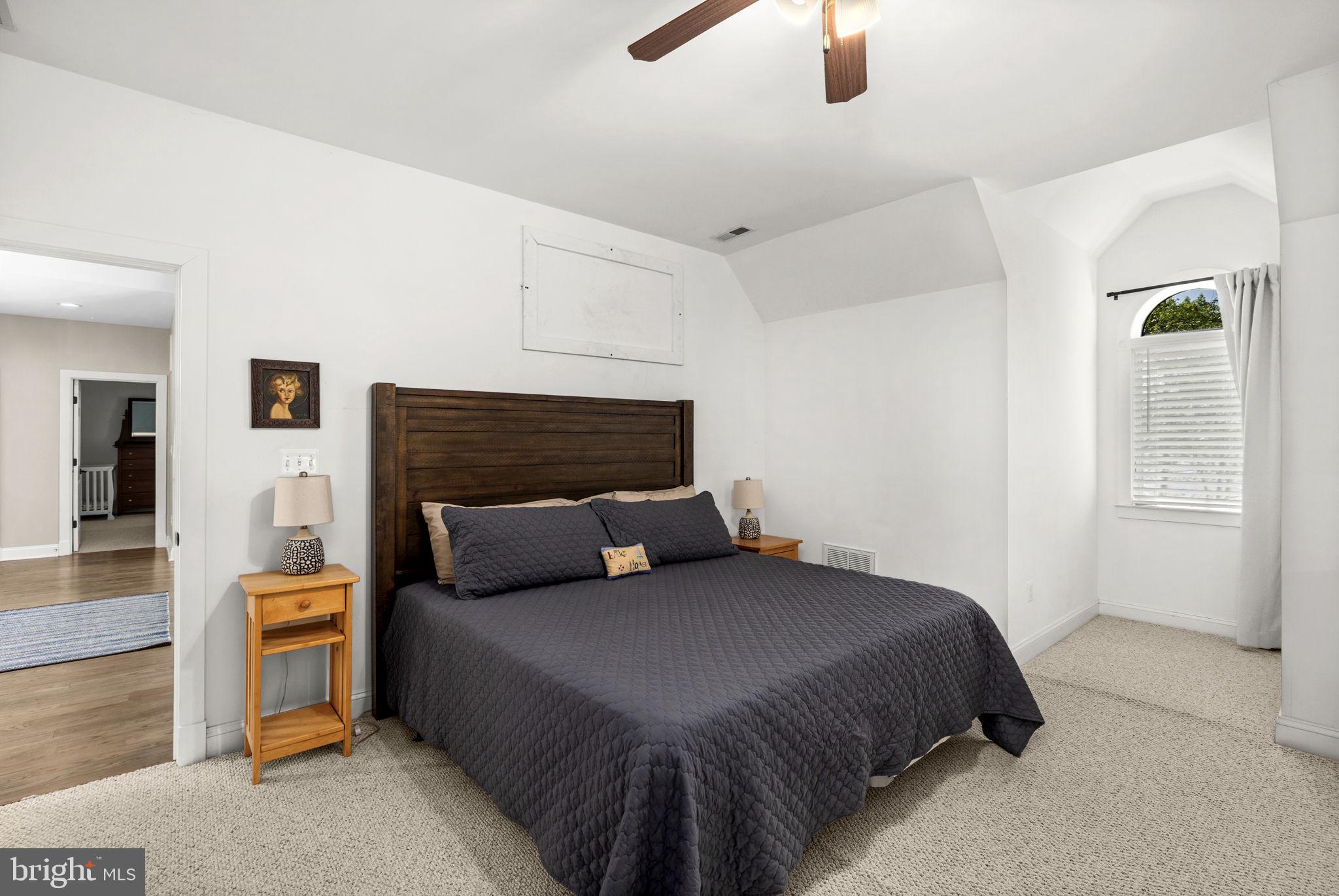 LAKESHORE WOODS - Residential