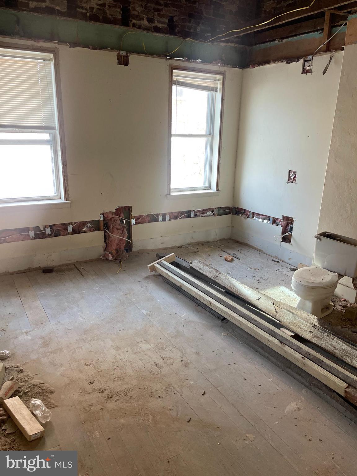 MILL HILL - Residential