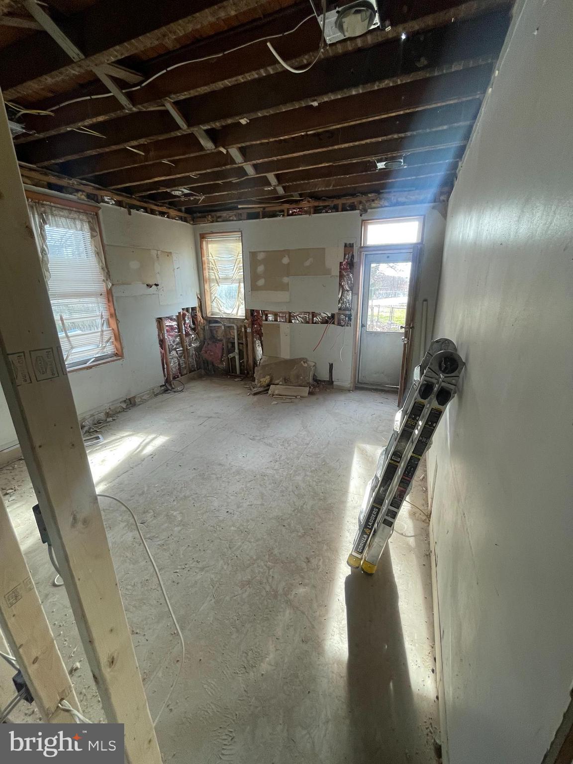 MILL HILL - Residential