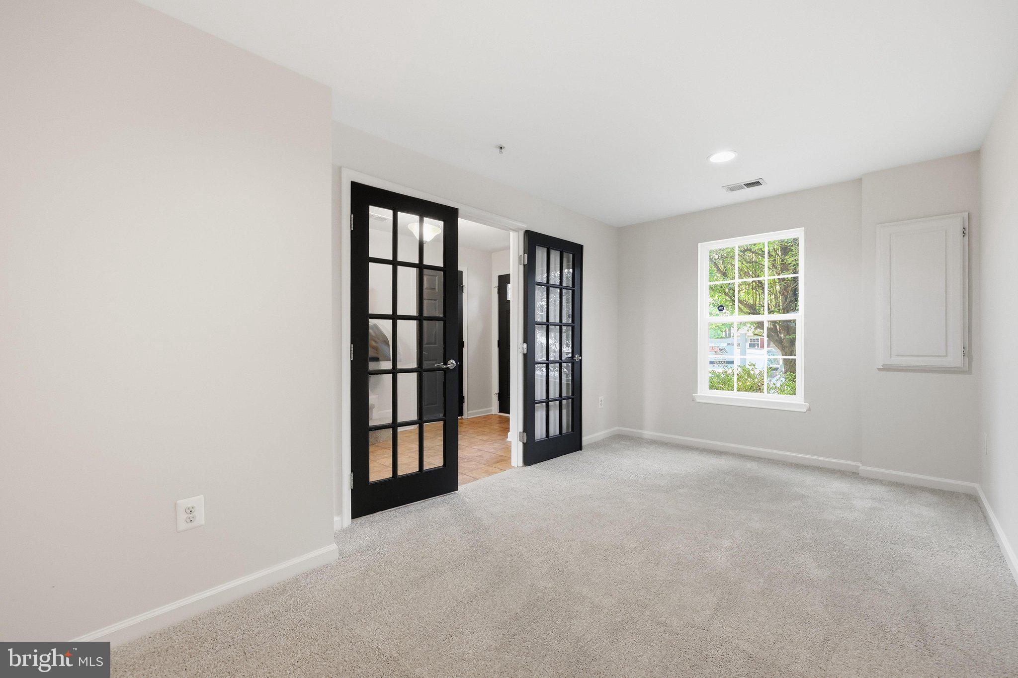 2075 SPRING RUN CIRCLE