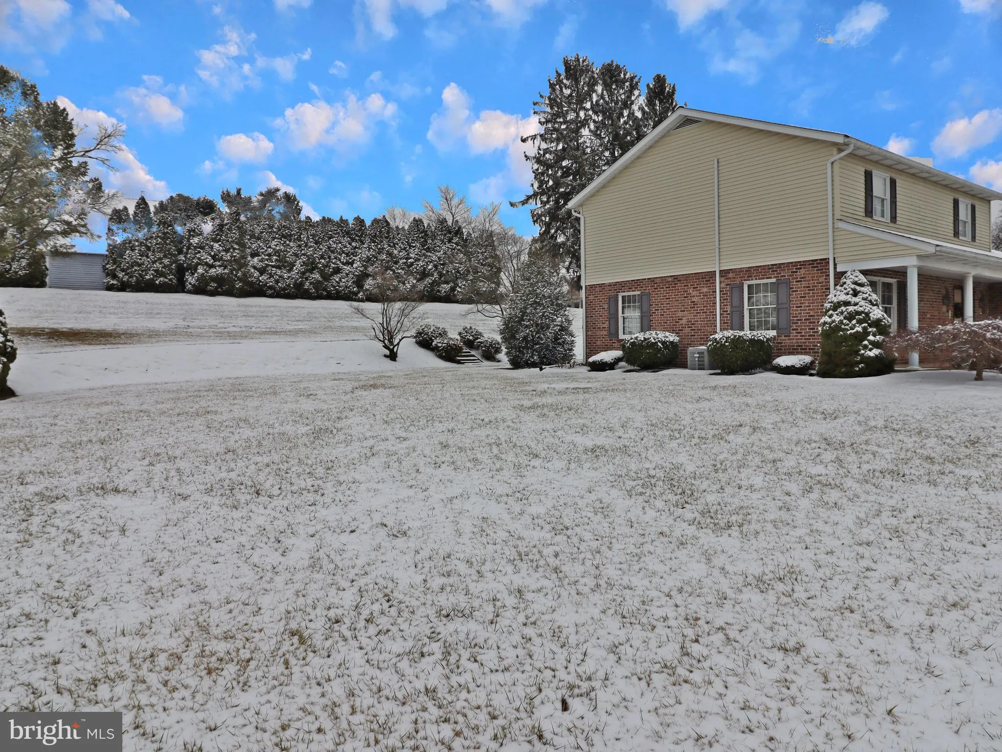 Lititz, Pennsylvania 17543, United States, 4 Bedrooms Bedrooms, ,2 BathroomsBathrooms,Residential,Pending,5152