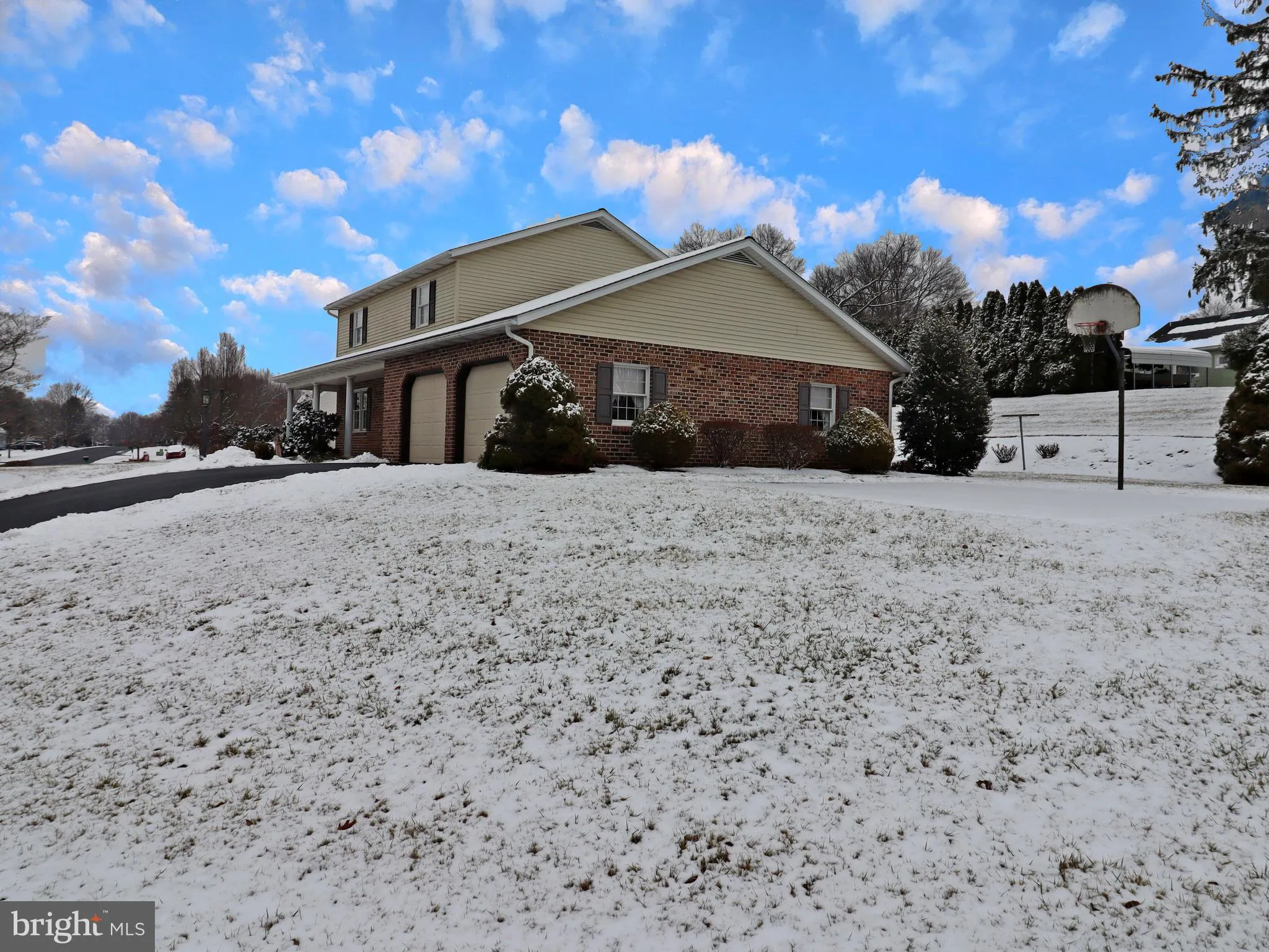 Lititz, Pennsylvania 17543, United States, 4 Bedrooms Bedrooms, ,2 BathroomsBathrooms,Residential,Pending,5152