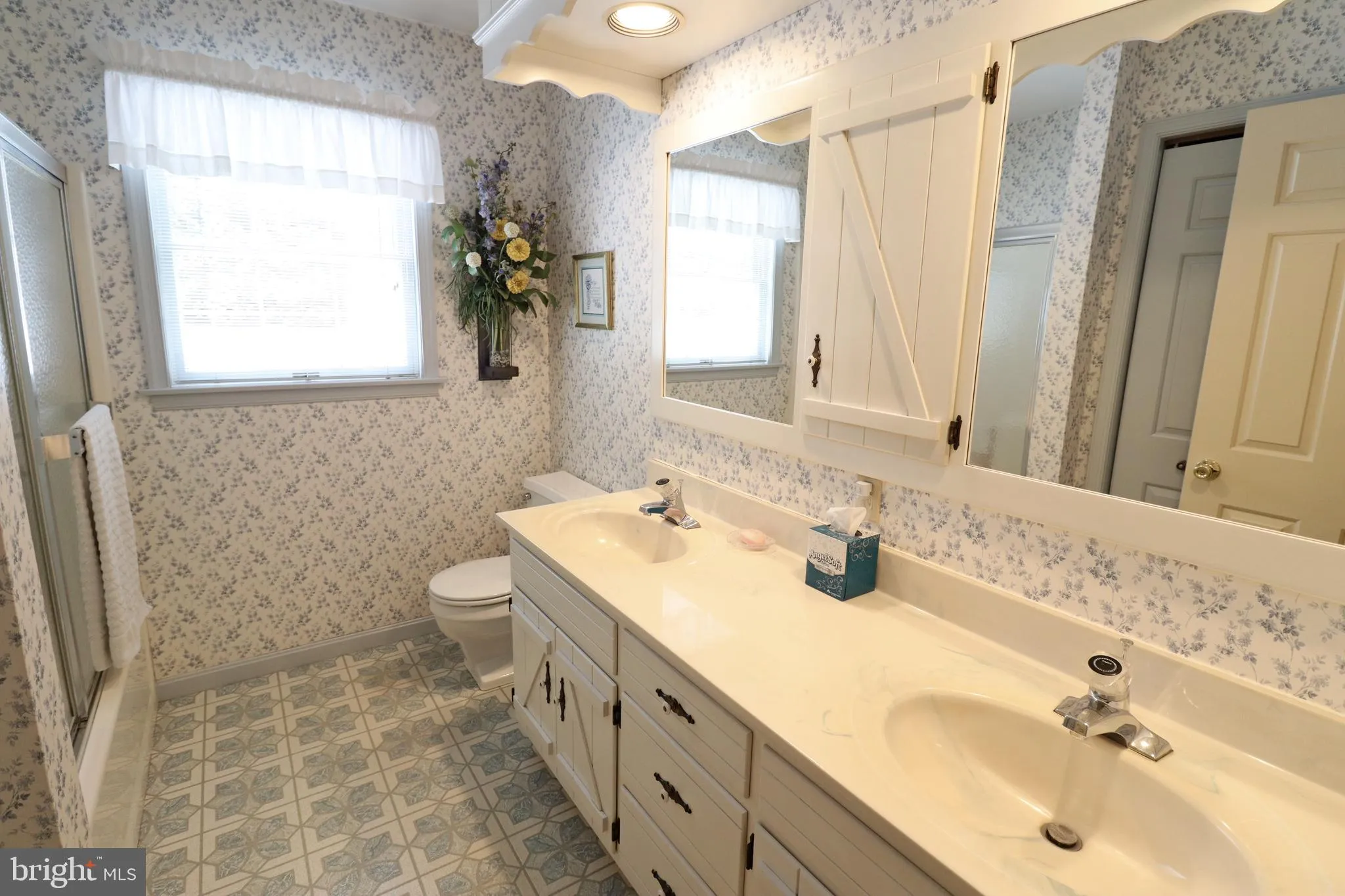 Lititz, Pennsylvania 17543, United States, 4 Bedrooms Bedrooms, ,2 BathroomsBathrooms,Residential,Pending,5152