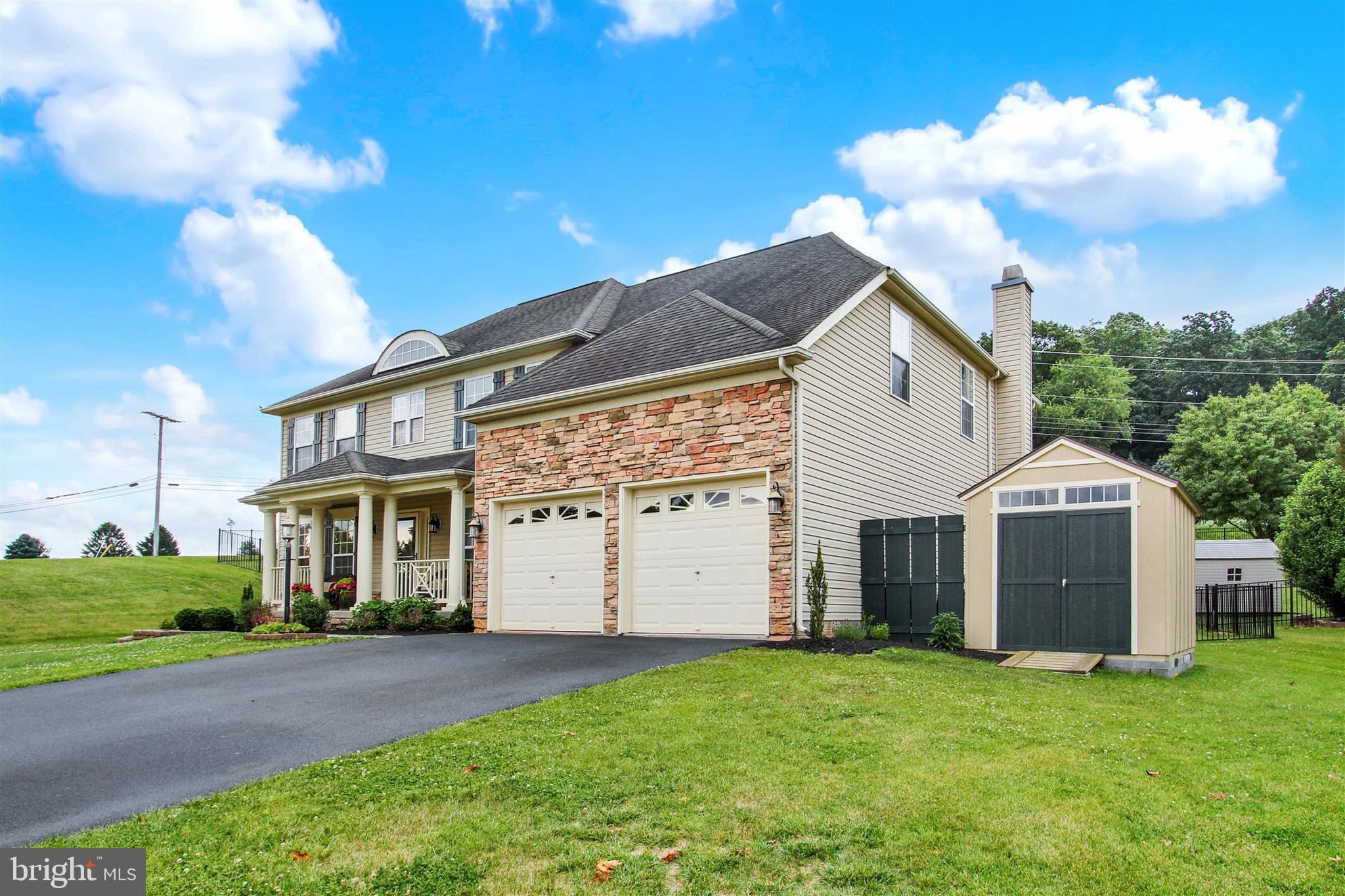 805 CLYDESDALE DRIVE