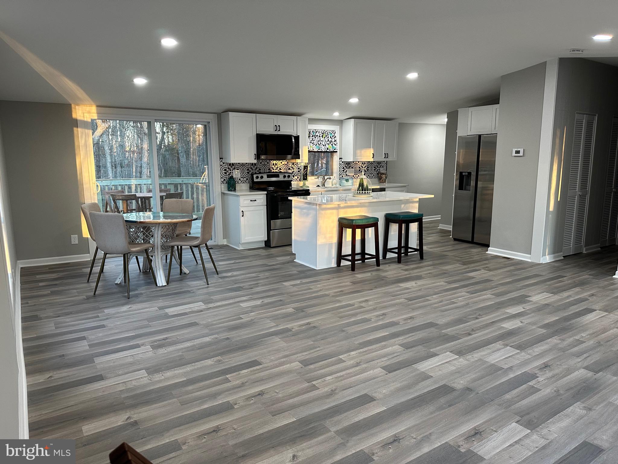 LAKE OF THE WOODS - Residential