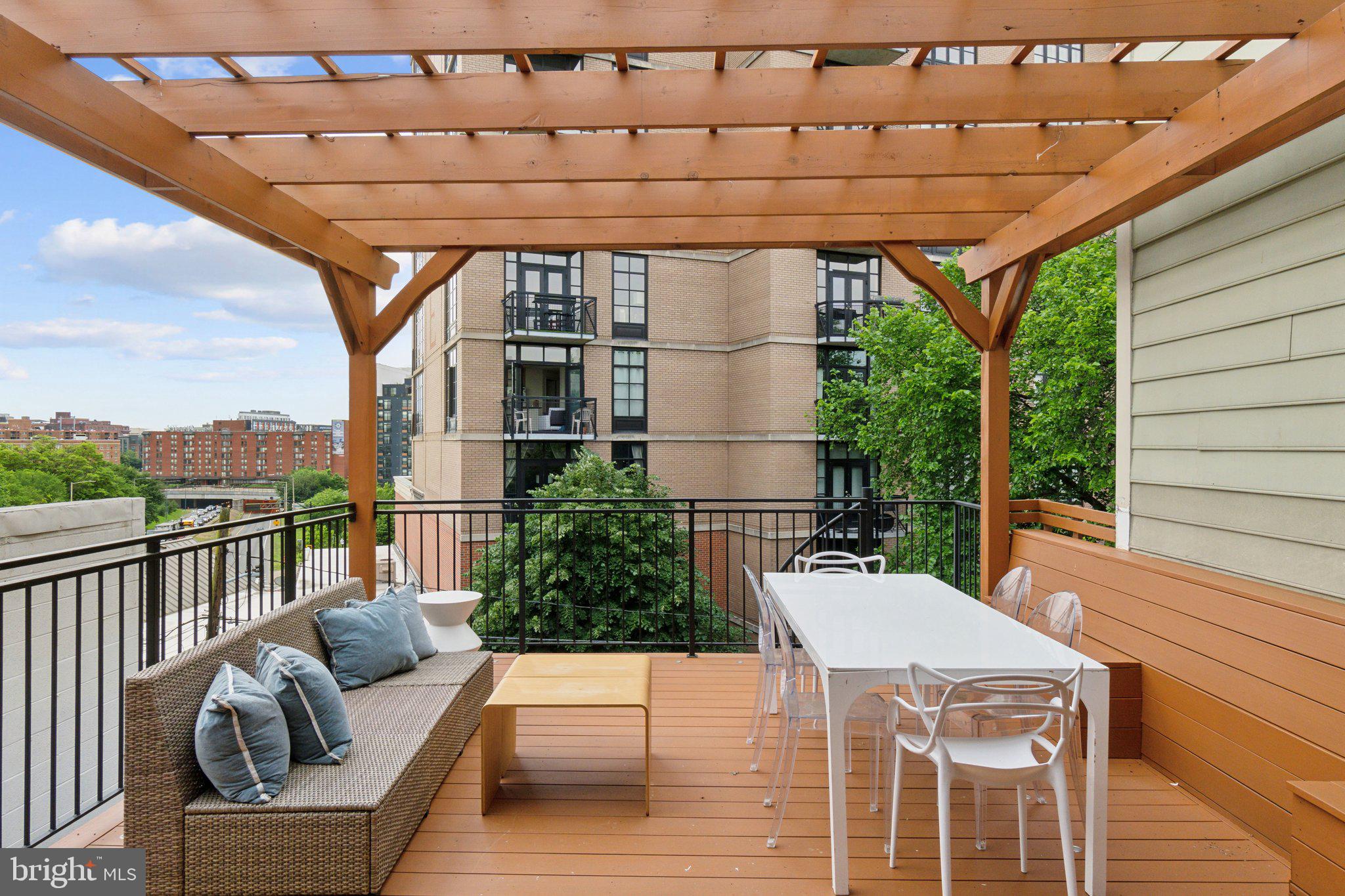 408 M STREET NW 4