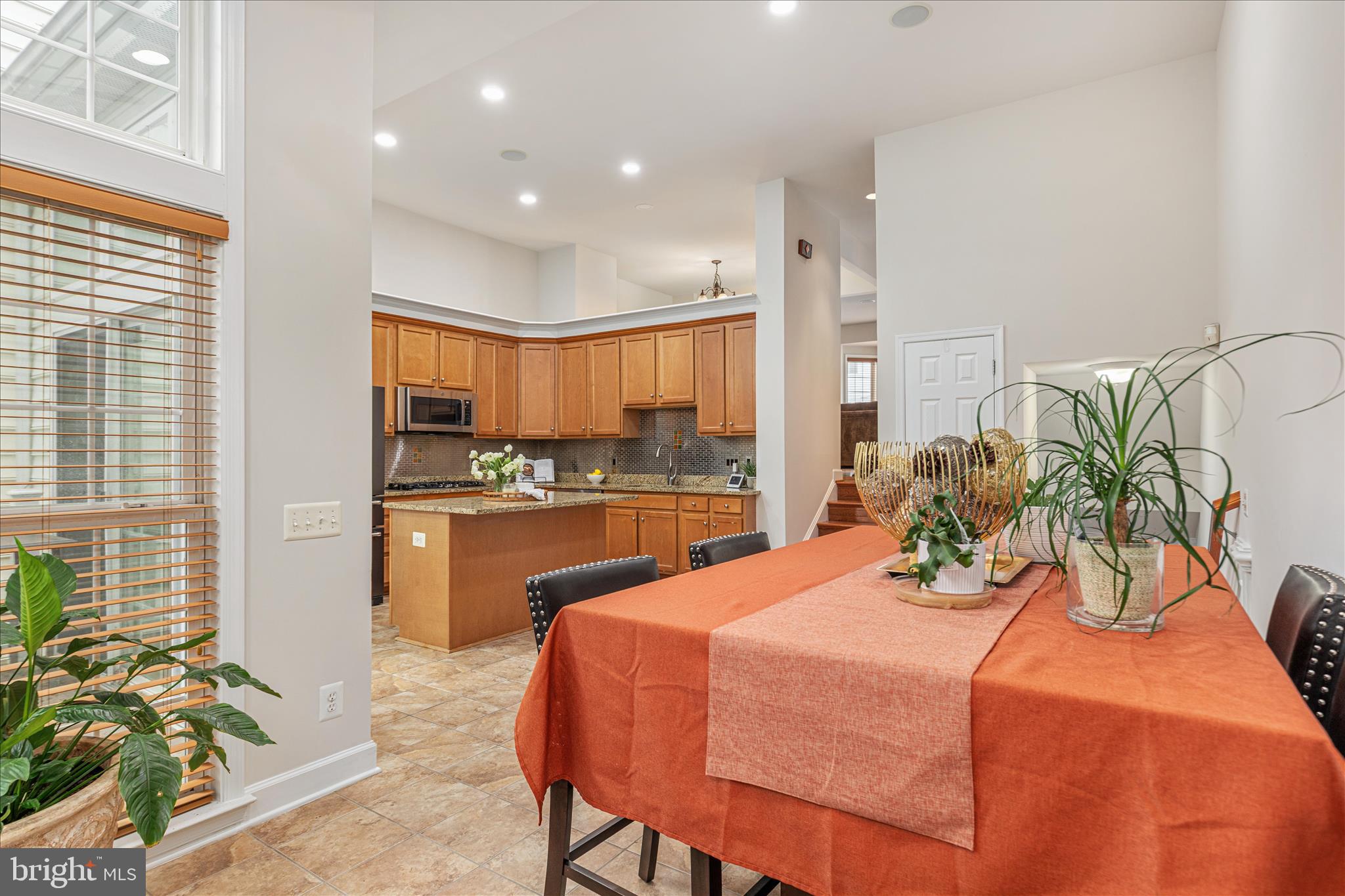 POTOMAC CLUB CONDOMINIUMS - Residential