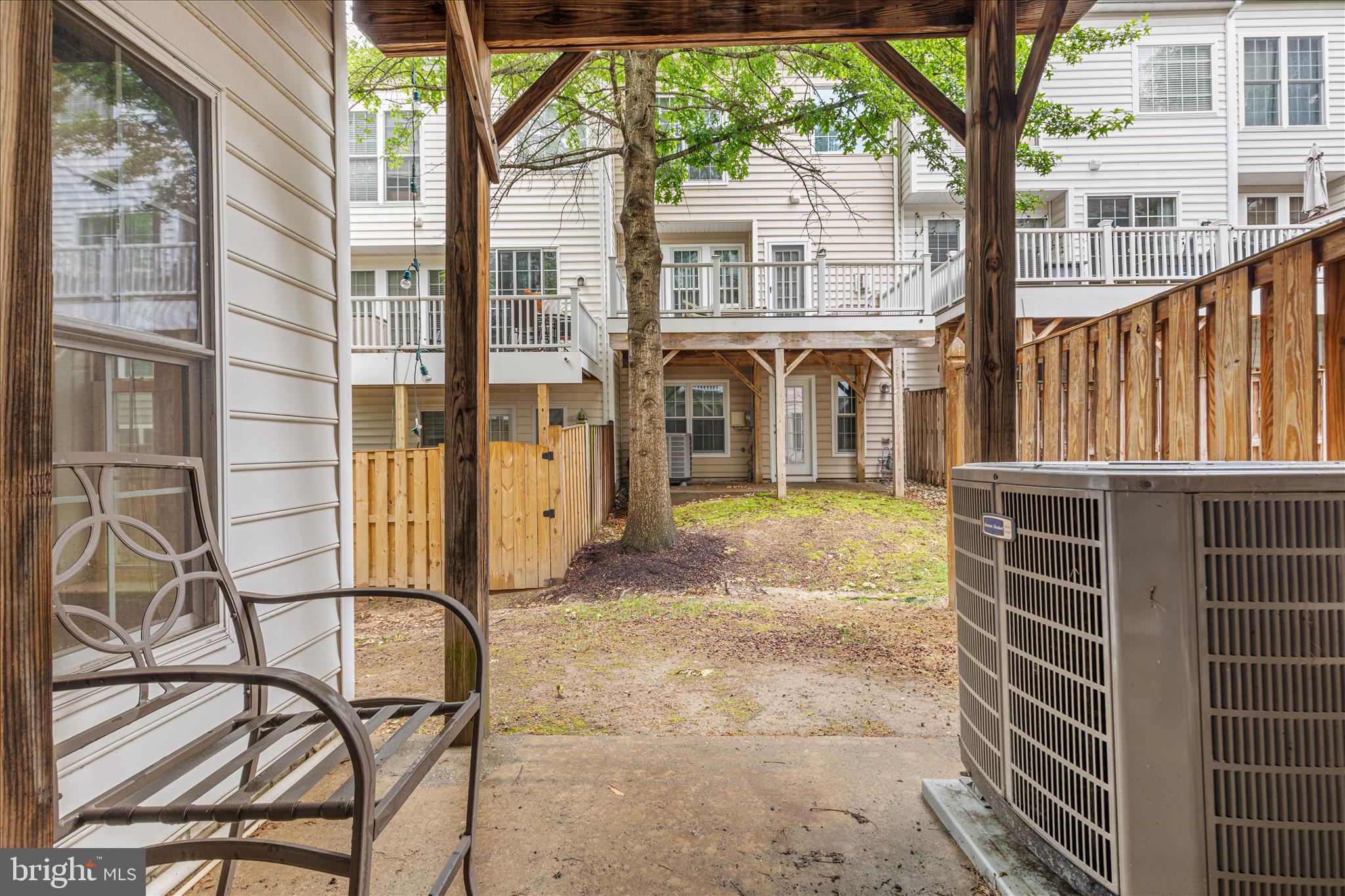 POTOMAC CLUB CONDOMINIUMS - Residential