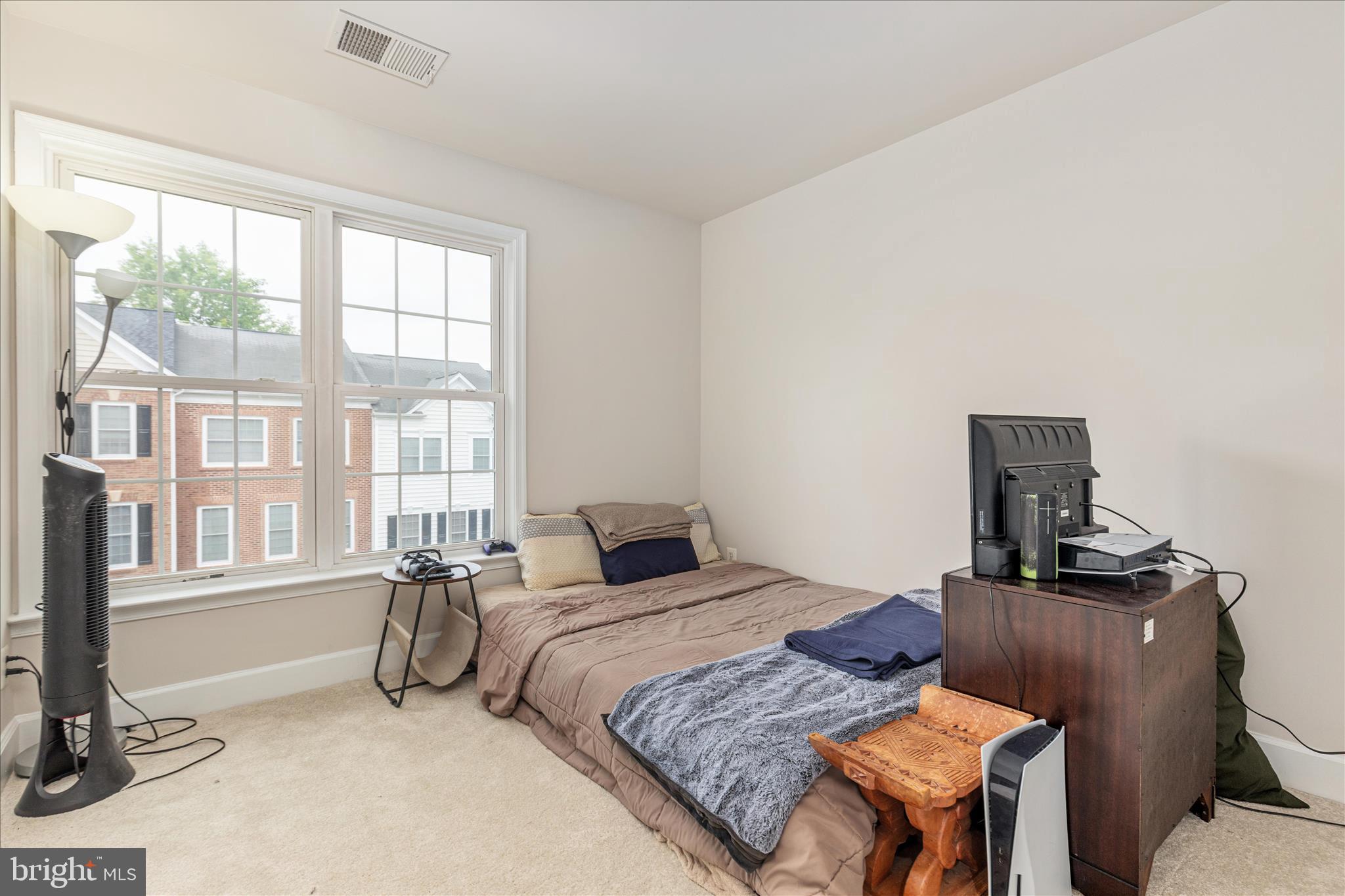POTOMAC CLUB CONDOMINIUMS - Residential