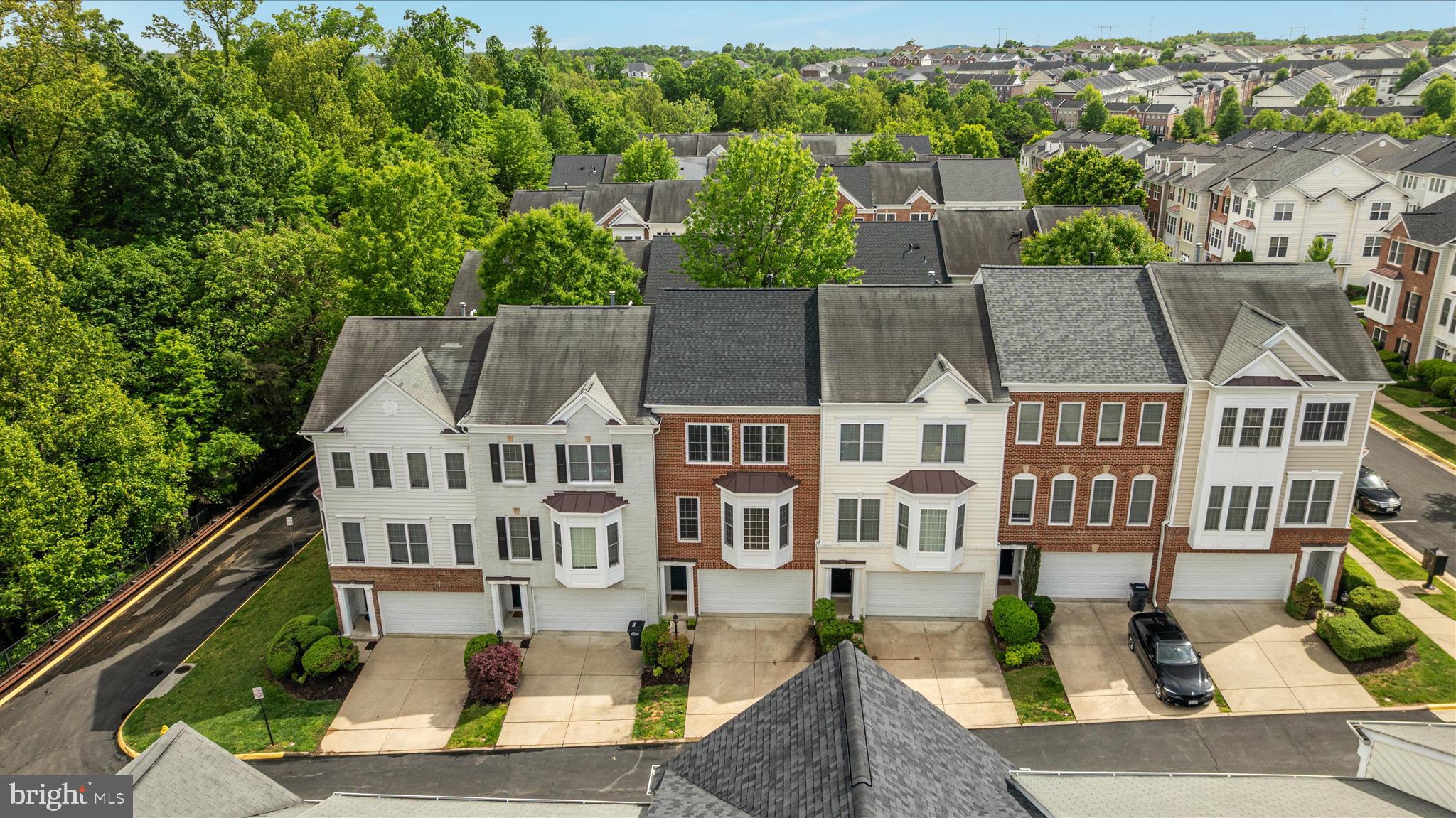 POTOMAC CLUB CONDOMINIUMS - Residential