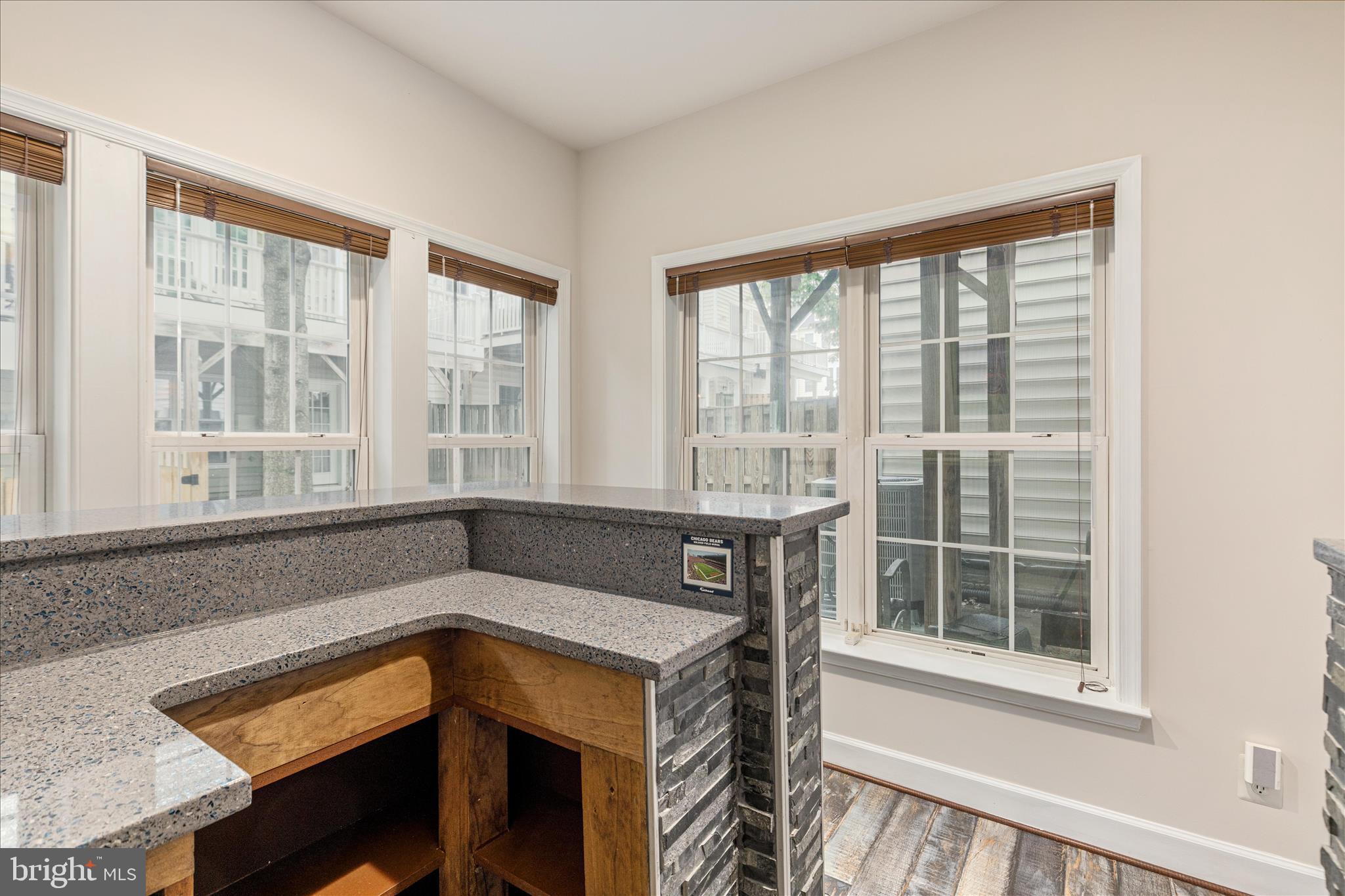 POTOMAC CLUB CONDOMINIUMS - Residential