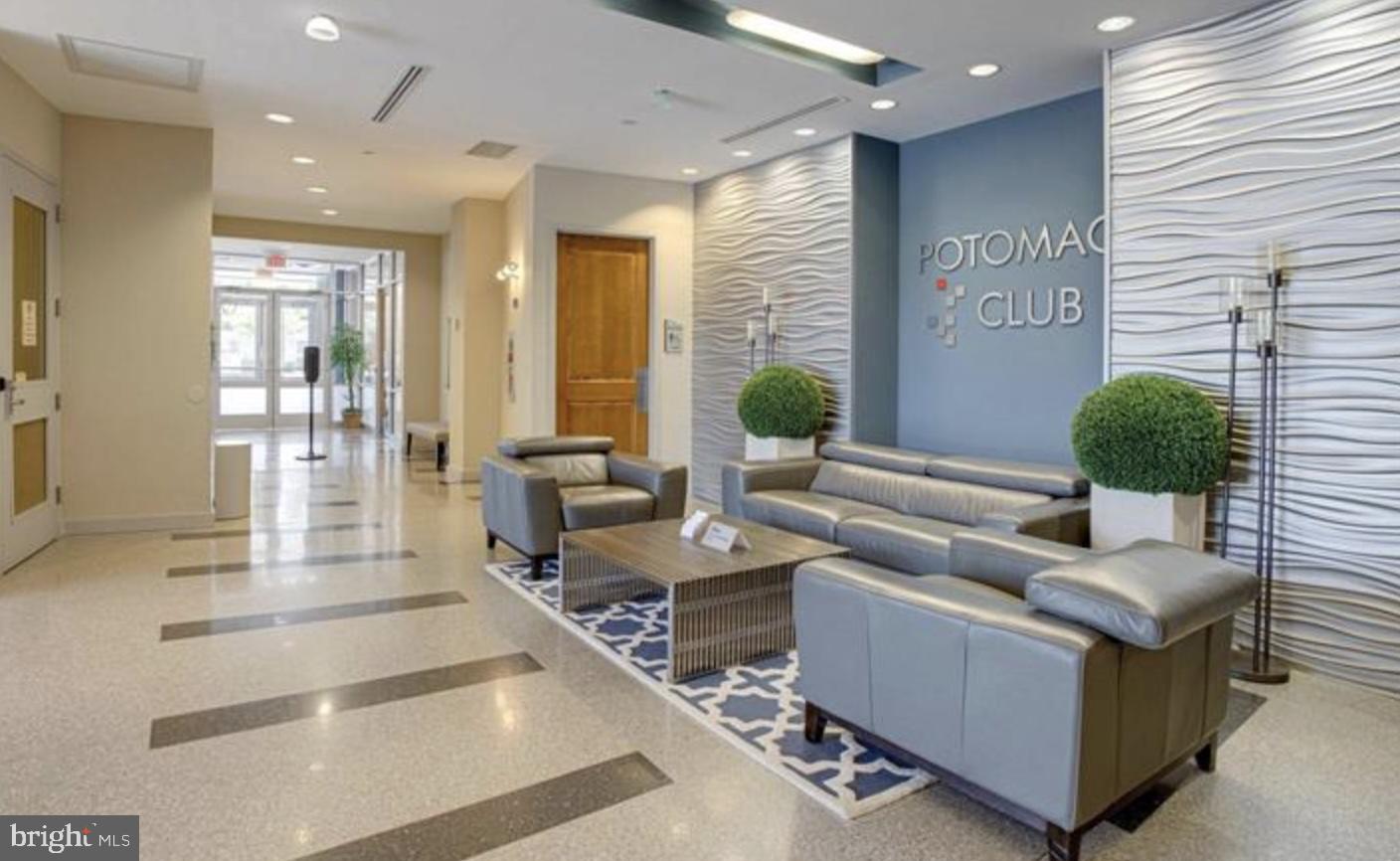 POTOMAC CLUB CONDOMINIUMS - Residential