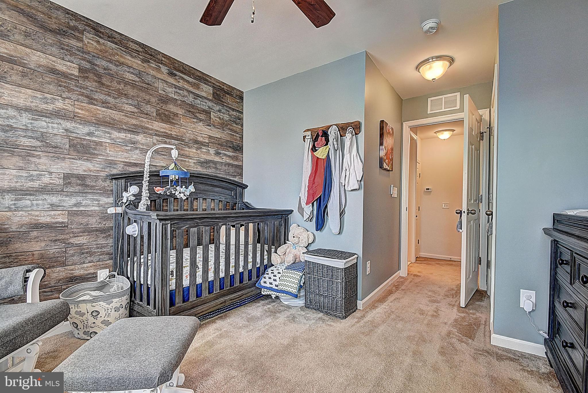 CASCADES PLACE CONDOMINIUM - Residential