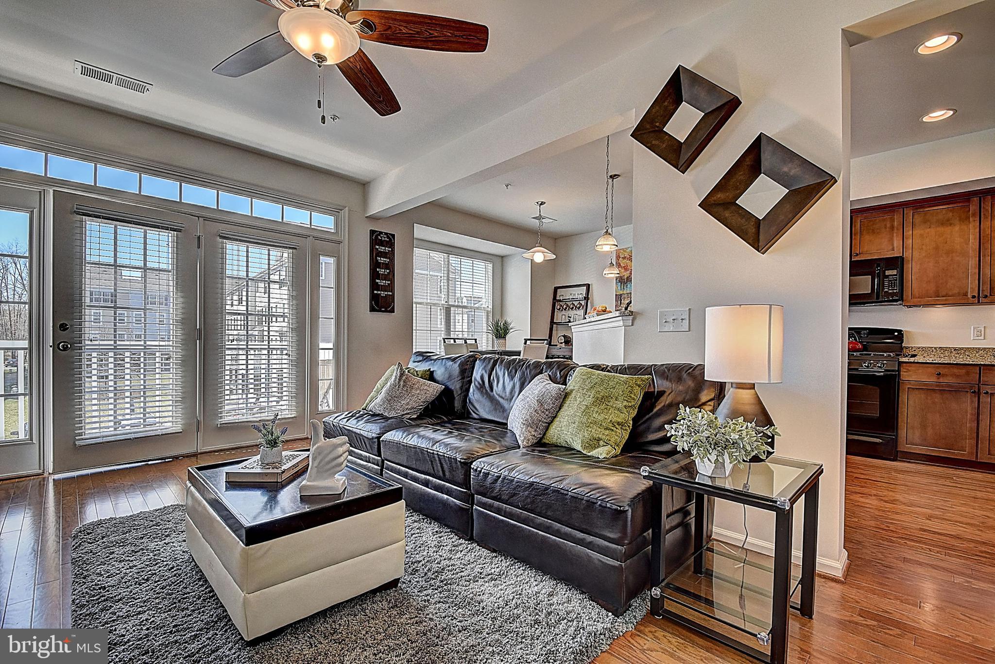 CASCADES PLACE CONDOMINIUM - Residential