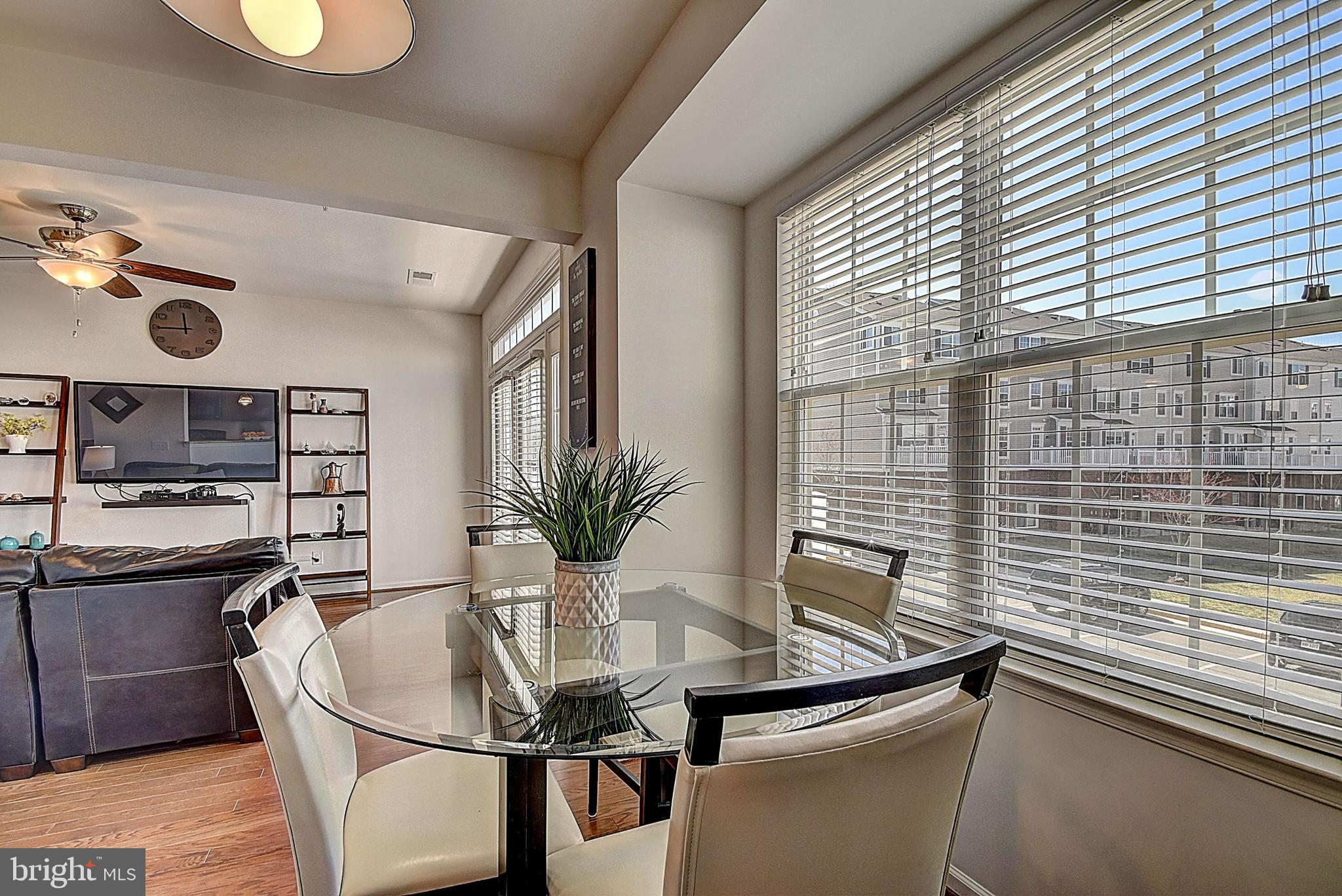 CASCADES PLACE CONDOMINIUM - Residential