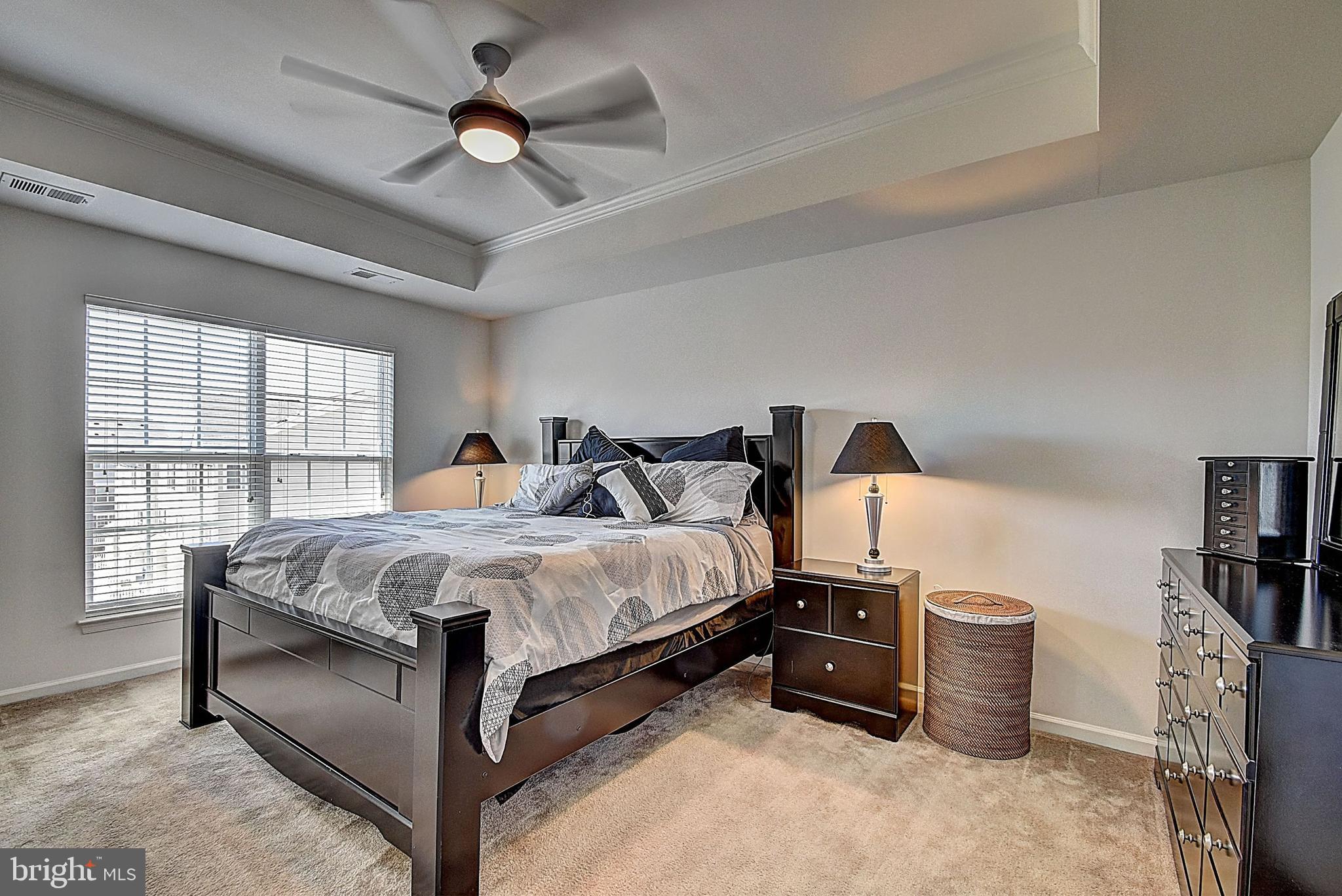 CASCADES PLACE CONDOMINIUM - Residential