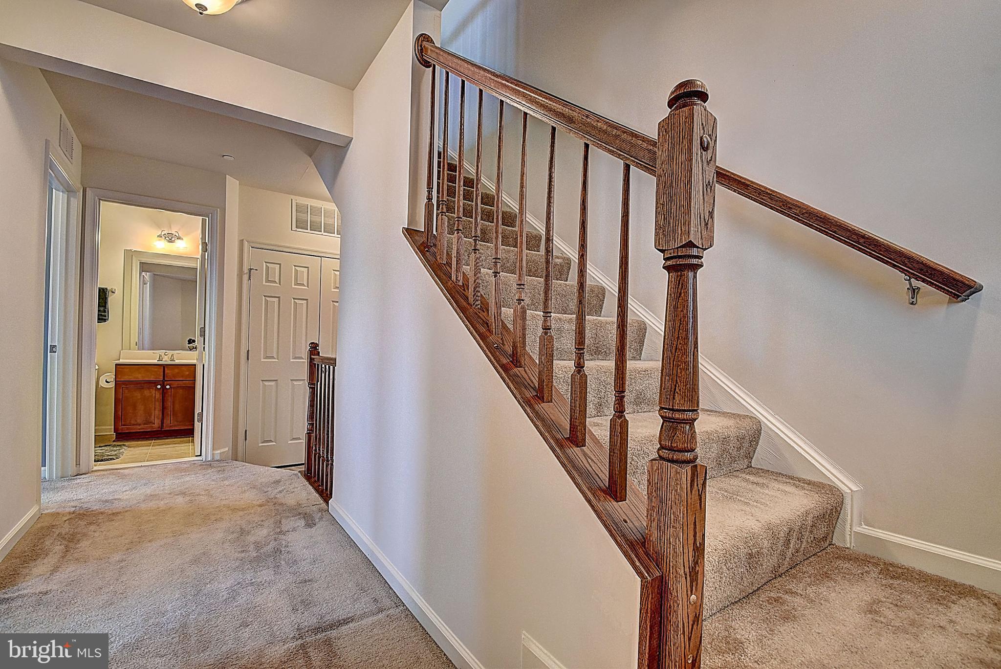 CASCADES PLACE CONDOMINIUM - Residential