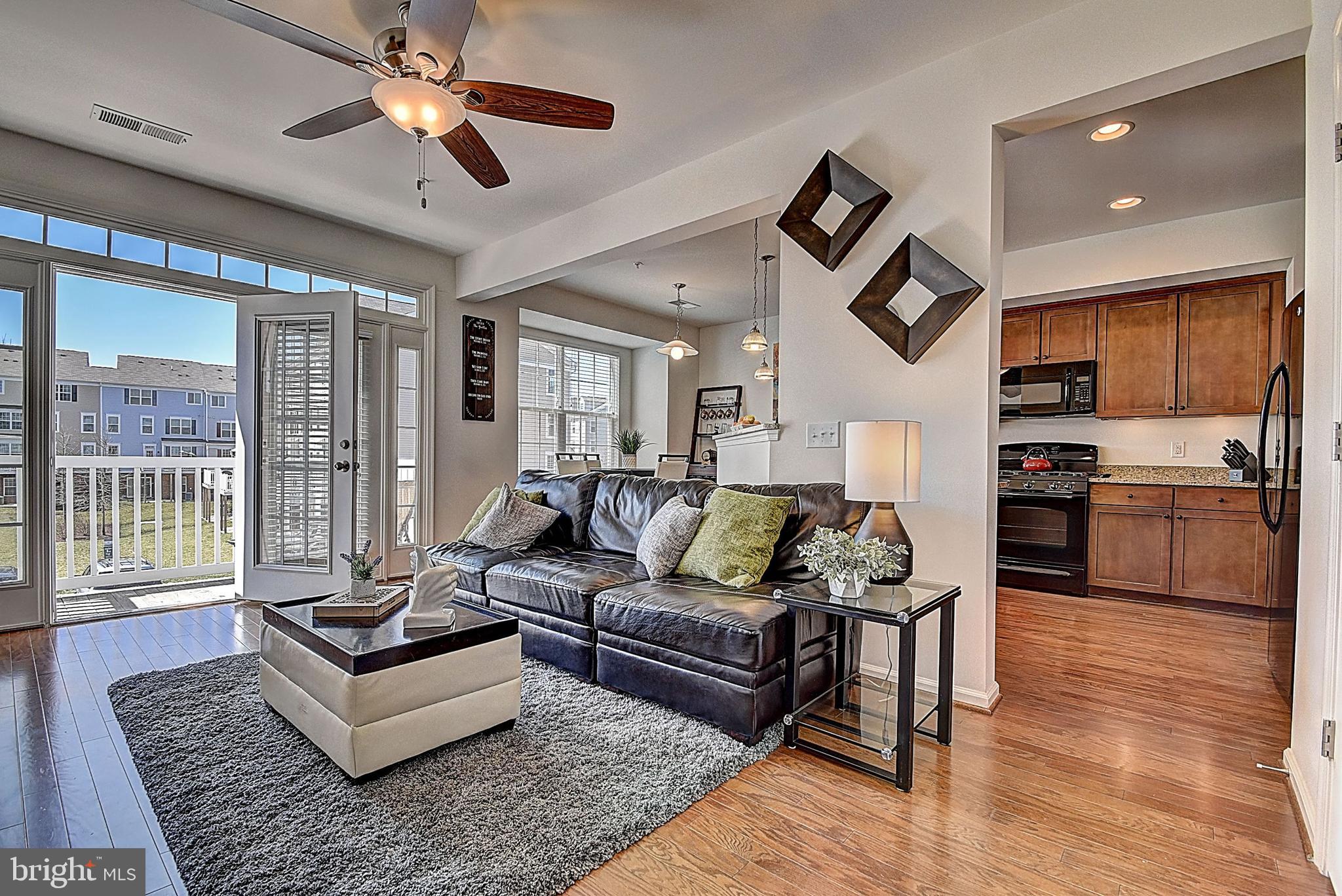 CASCADES PLACE CONDOMINIUM - Residential