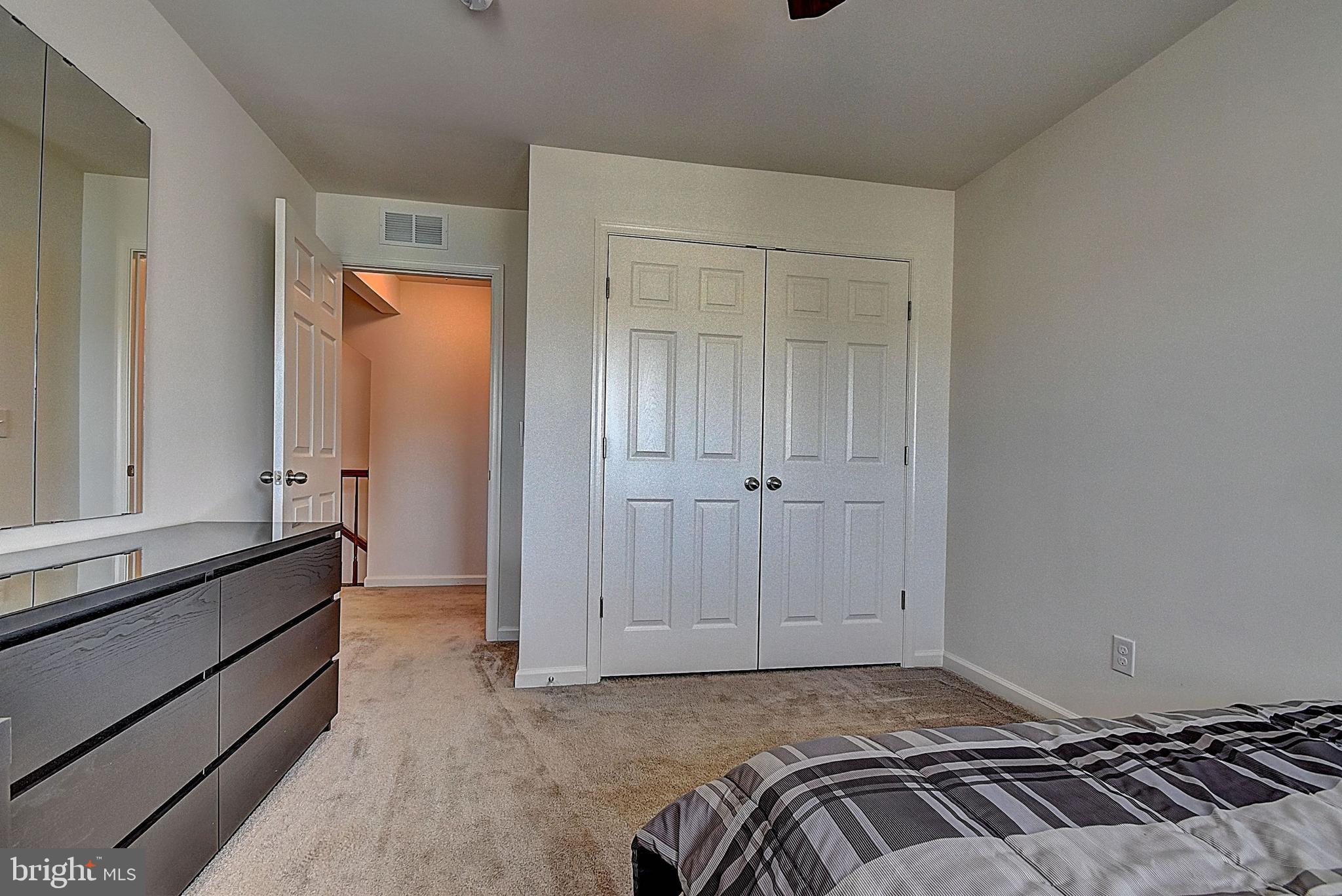 CASCADES PLACE CONDOMINIUM - Residential