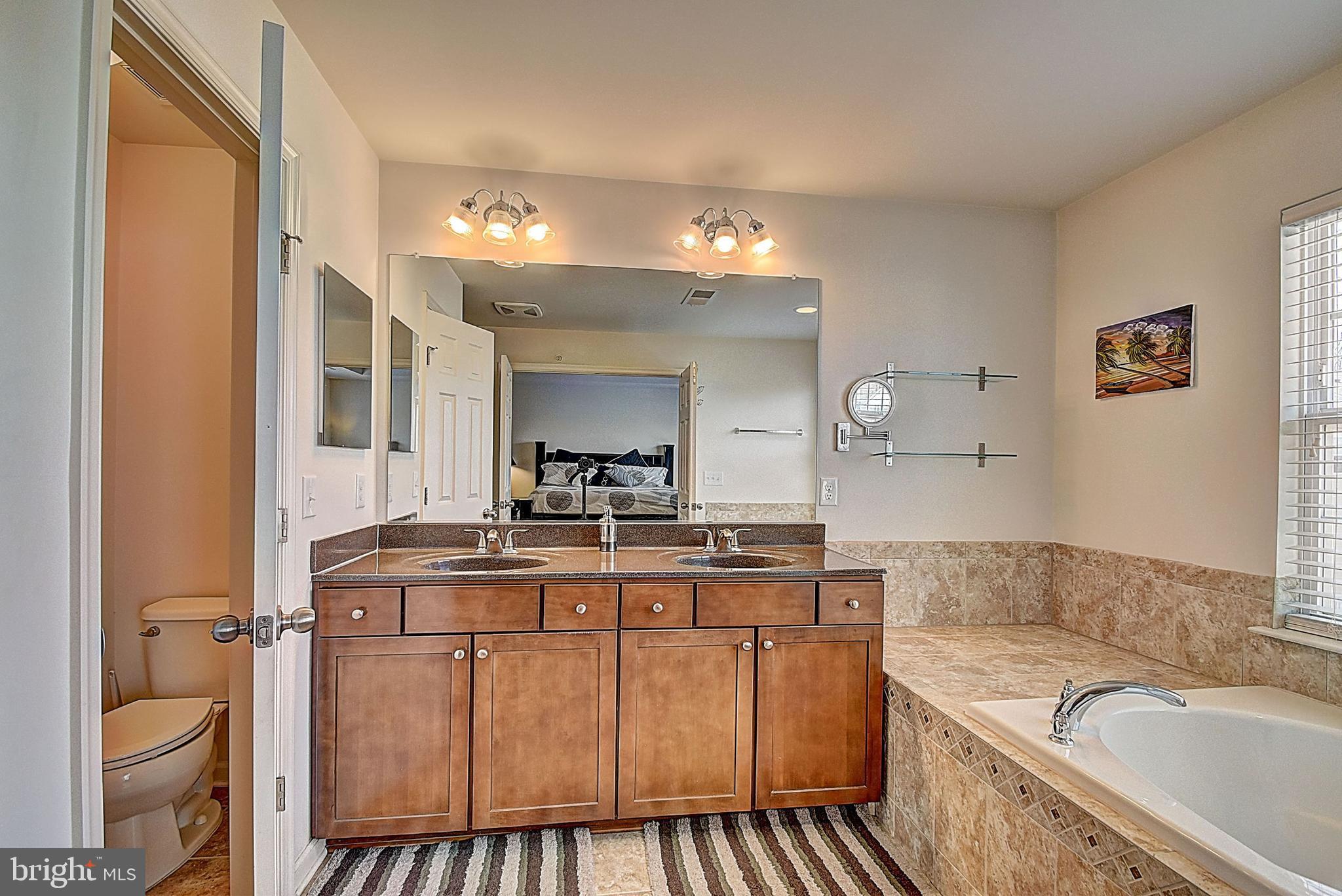 CASCADES PLACE CONDOMINIUM - Residential