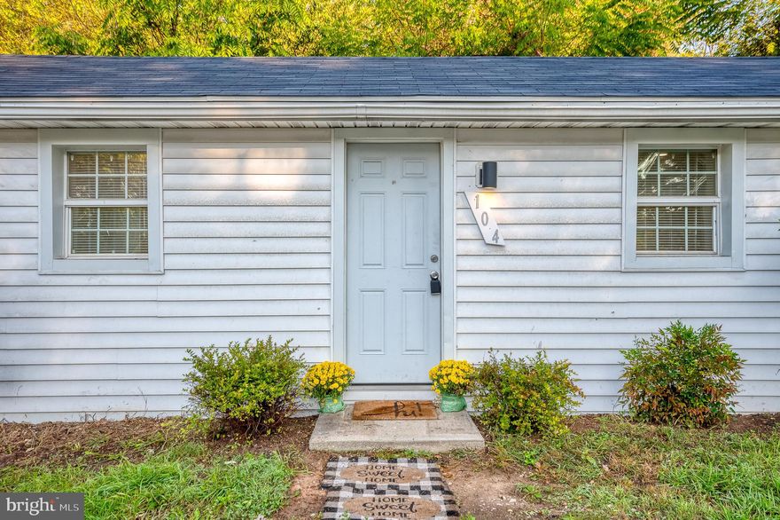 Minimalist dwelling for rent.  Brand new flooring throughout.  Brand new kitchen and bath.  Perfect for someone looking to be close to the major highways and shopping amenities. Private off street parking. Minimalist living at its finest.

Qualified Tenants have a Credit Score of 650+, 3x monthly rent in income, Clean Rental History, Clean Criminal Background. 12-24 Month Lease.  24 month Lease preferred.