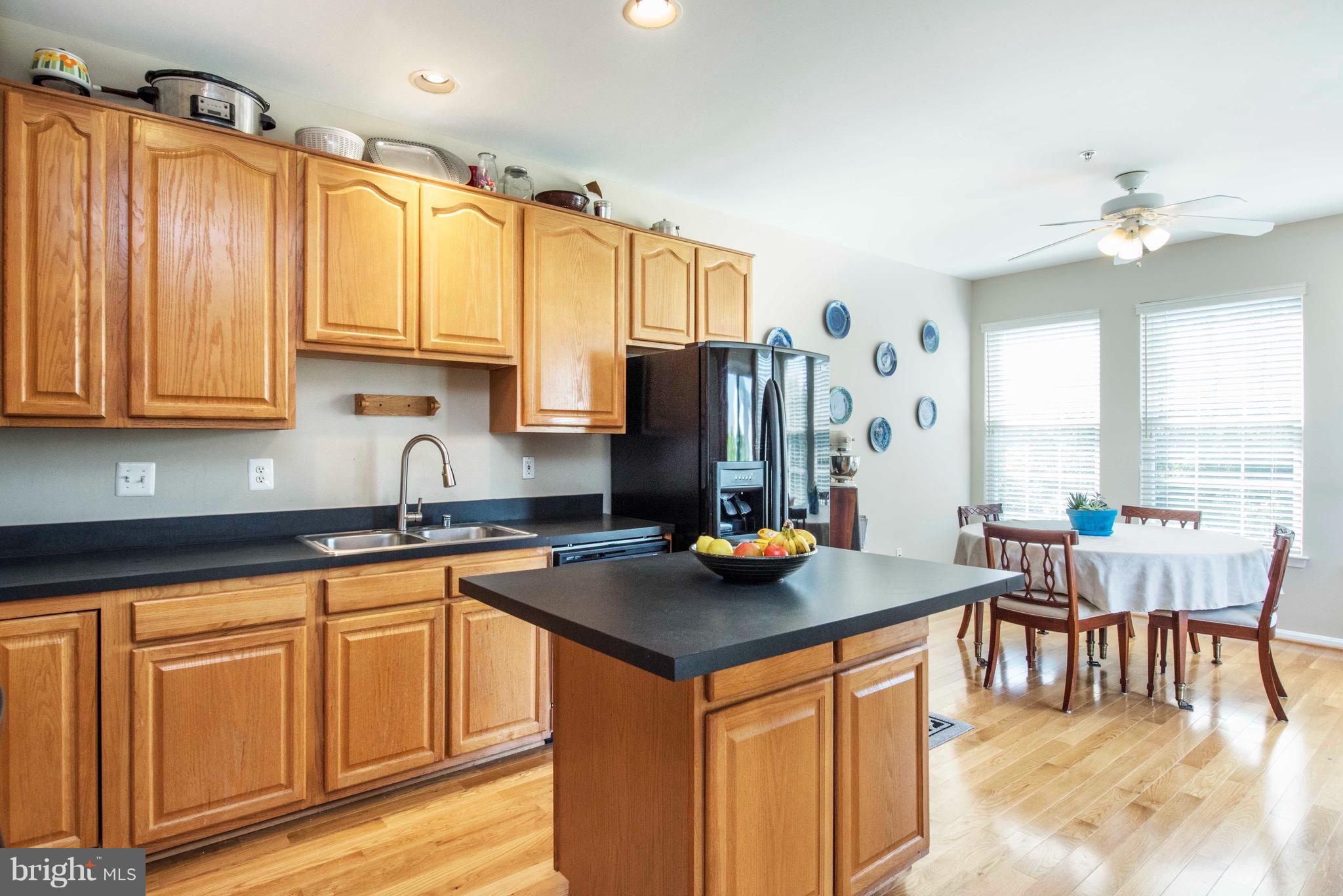 COLLEGE PARKWAY PLACE - Residential