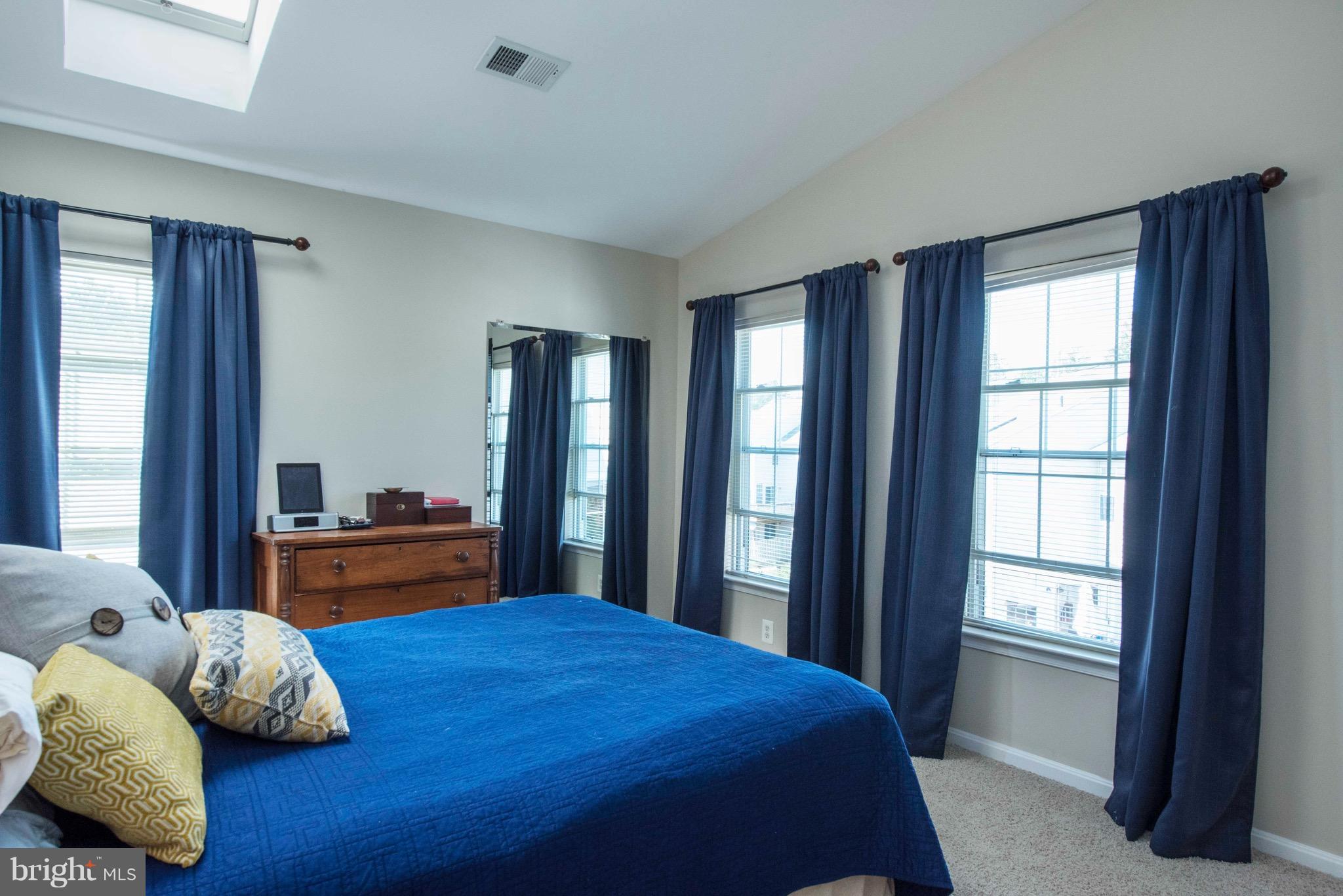 COLLEGE PARKWAY PLACE - Residential