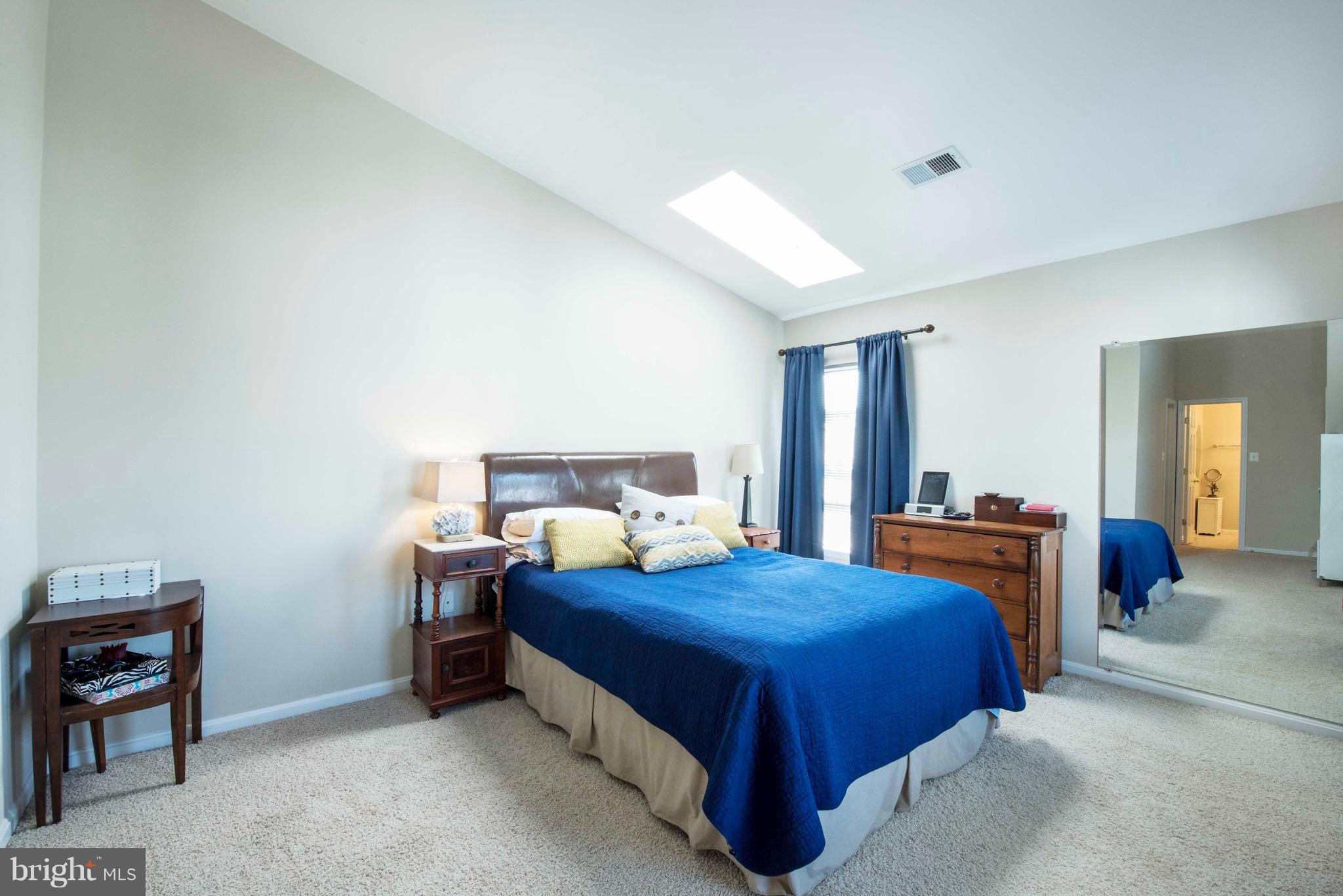 COLLEGE PARKWAY PLACE - Residential