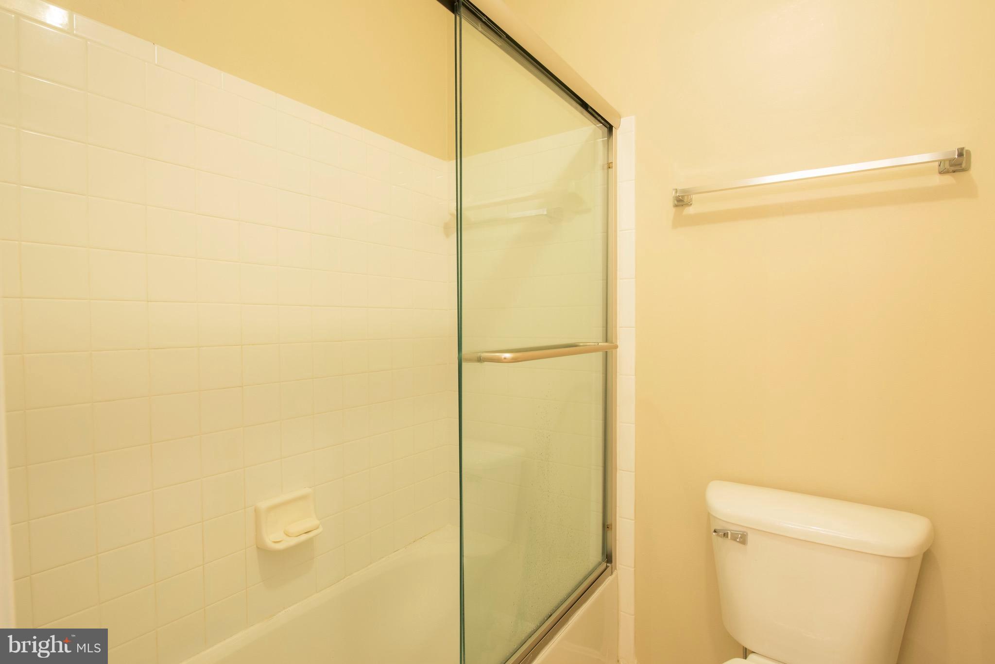 COLLEGE PARKWAY PLACE - Residential