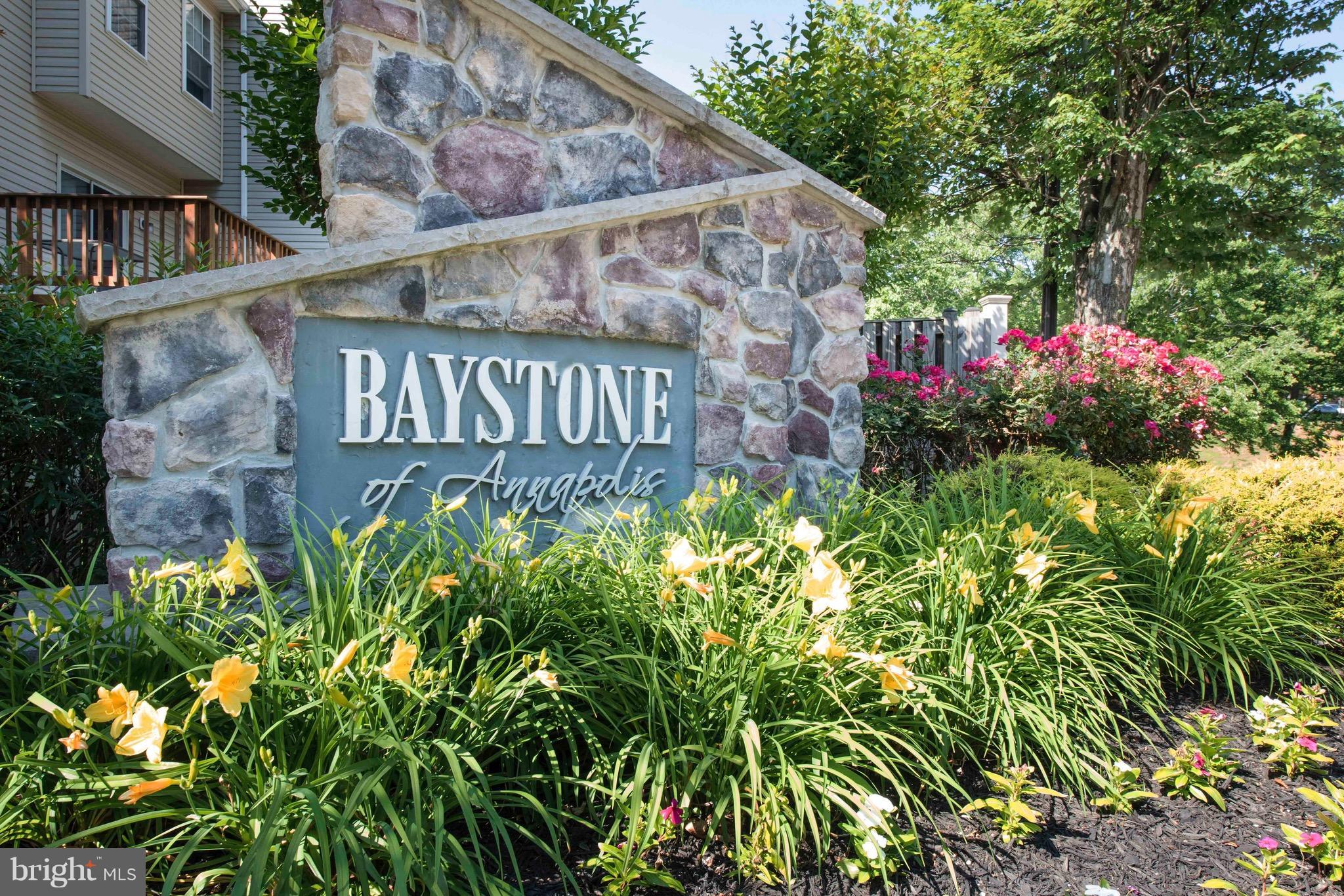 COLLEGE PARKWAY PLACE - Residential