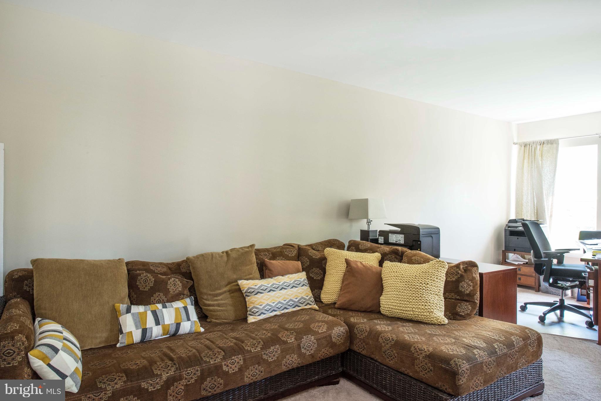 COLLEGE PARKWAY PLACE - Residential