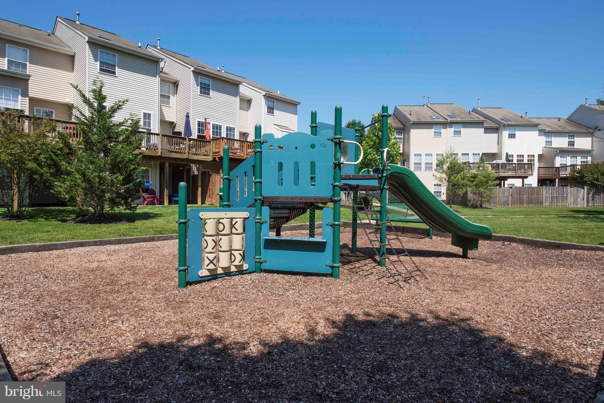 COLLEGE PARKWAY PLACE - Residential