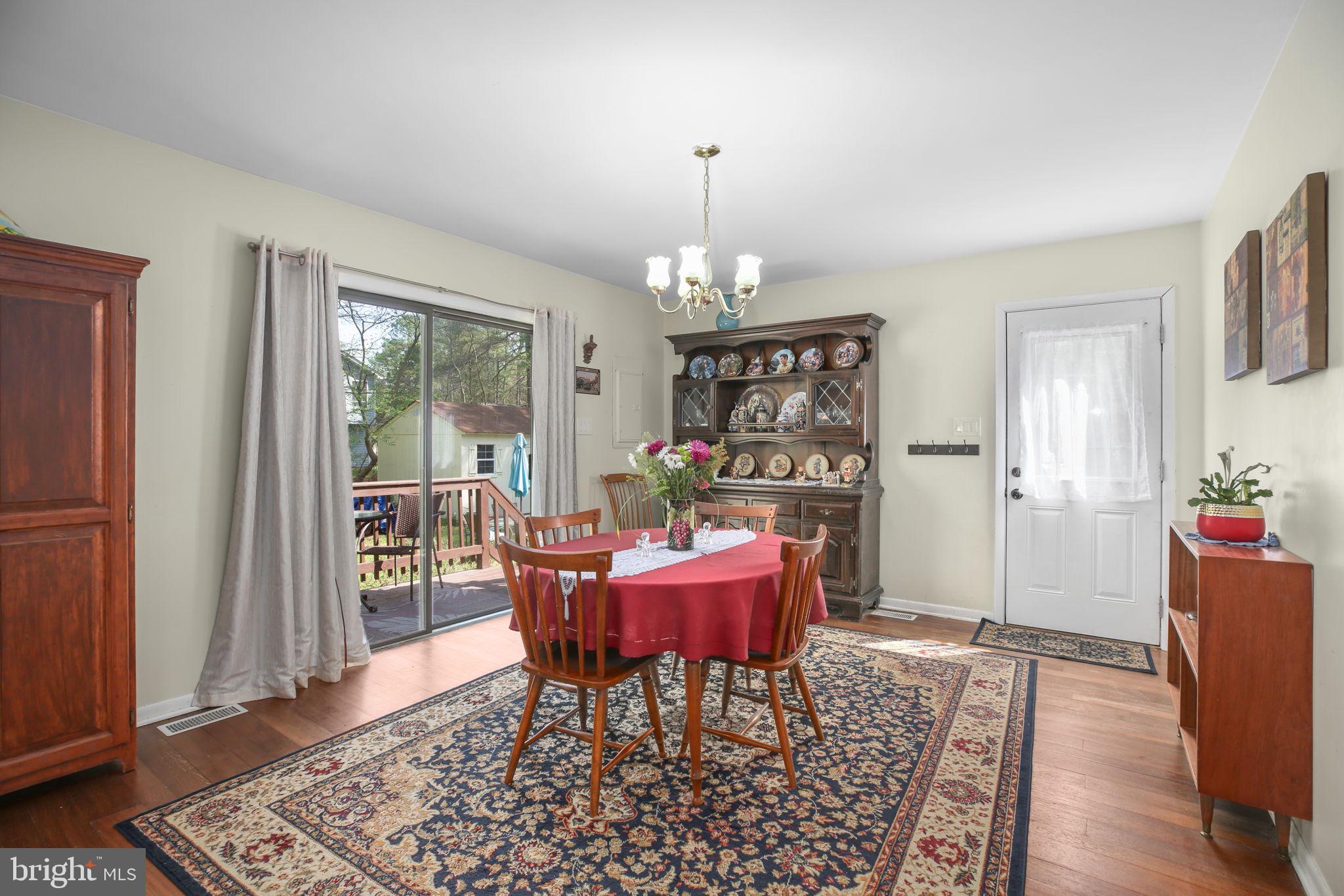 LAKE CAROLINE - Residential