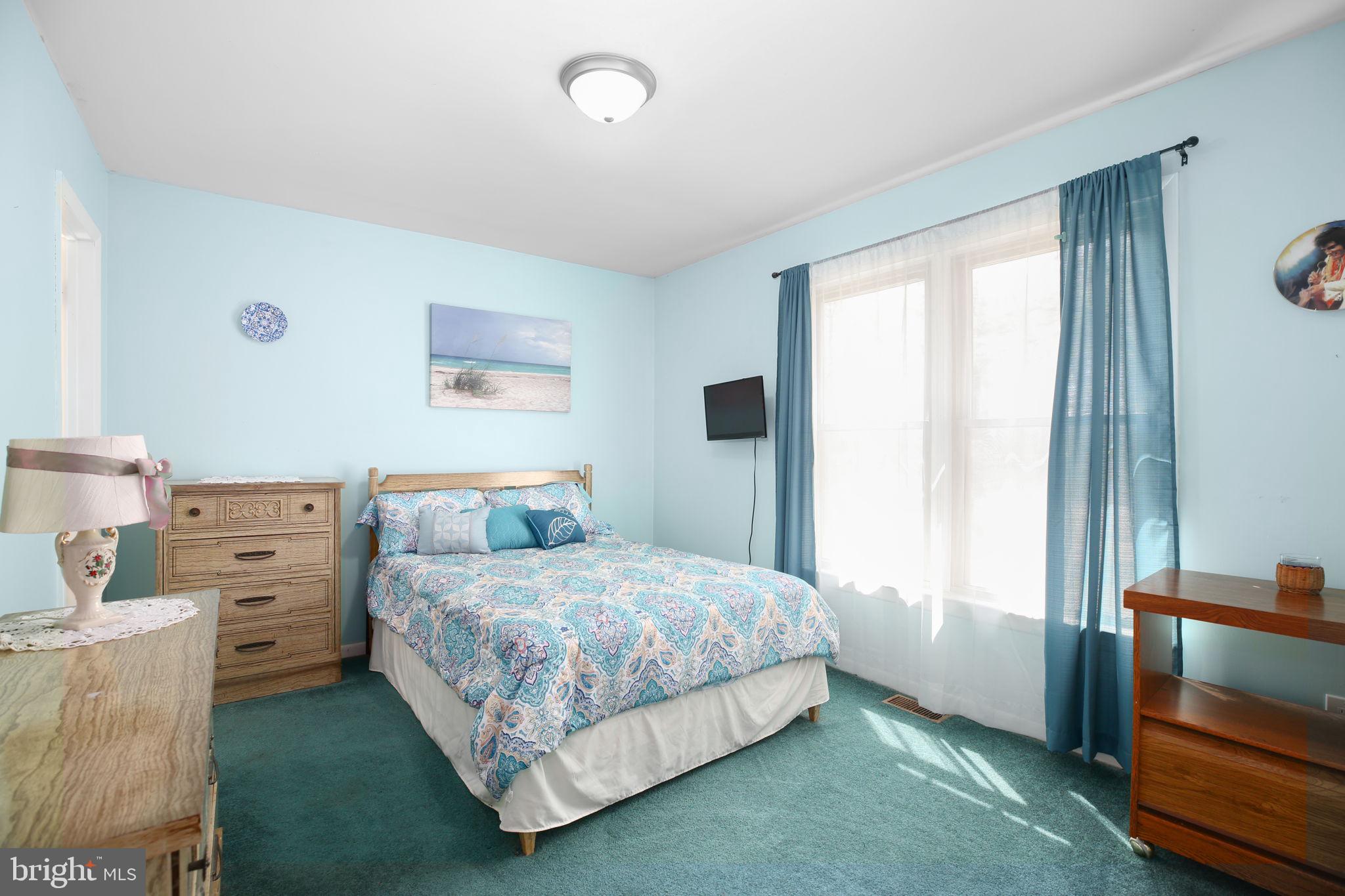 LAKE CAROLINE - Residential