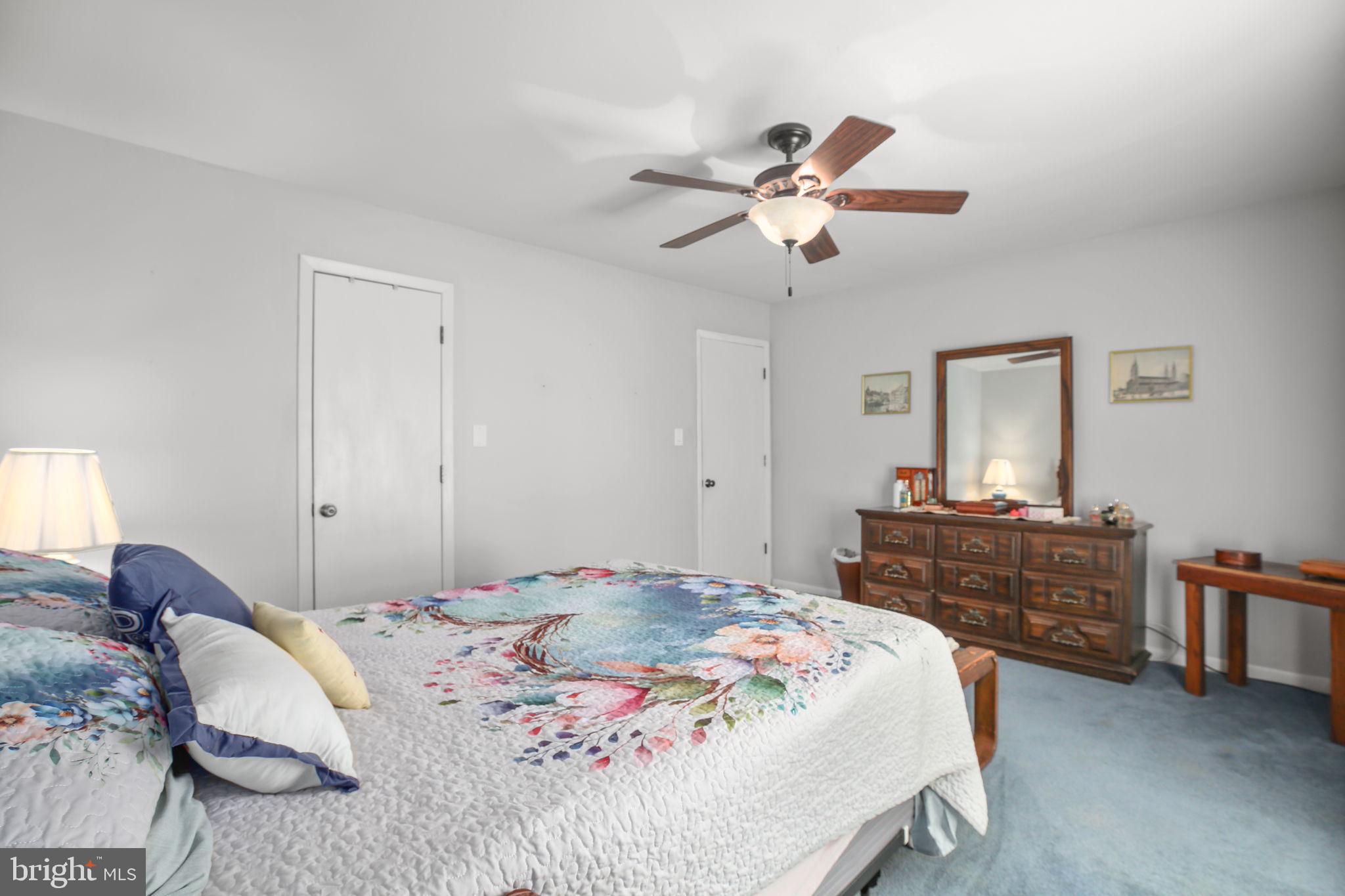 LAKE CAROLINE - Residential