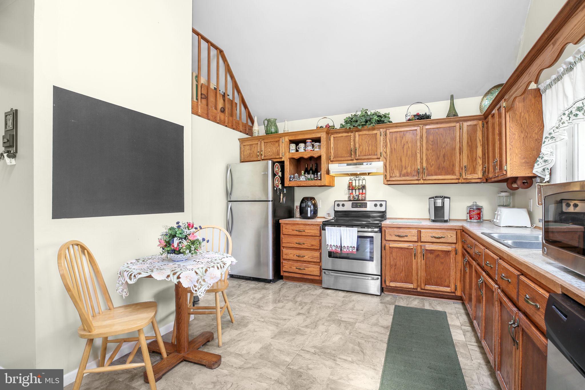 LAKE CAROLINE - Residential