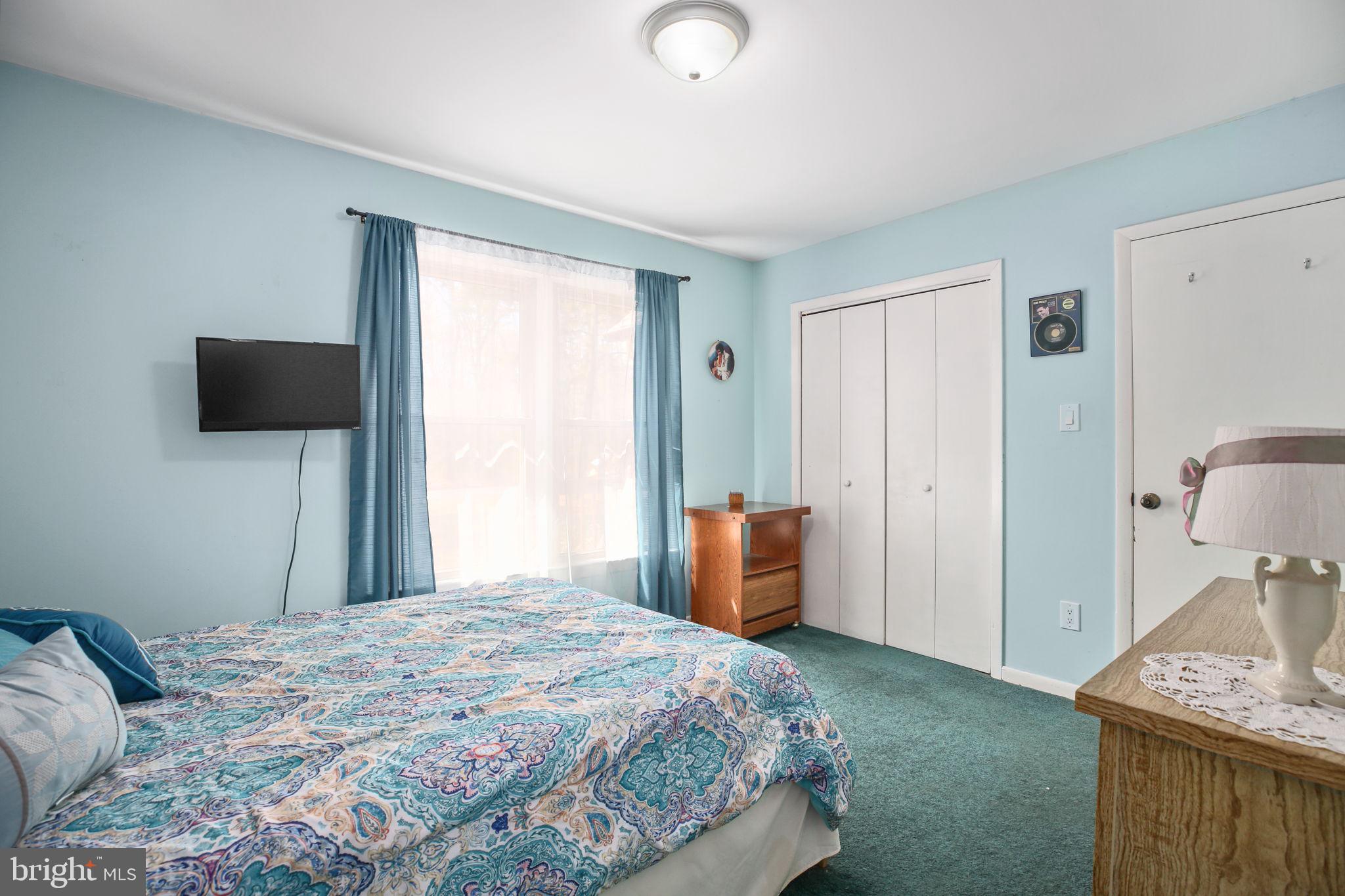 LAKE CAROLINE - Residential