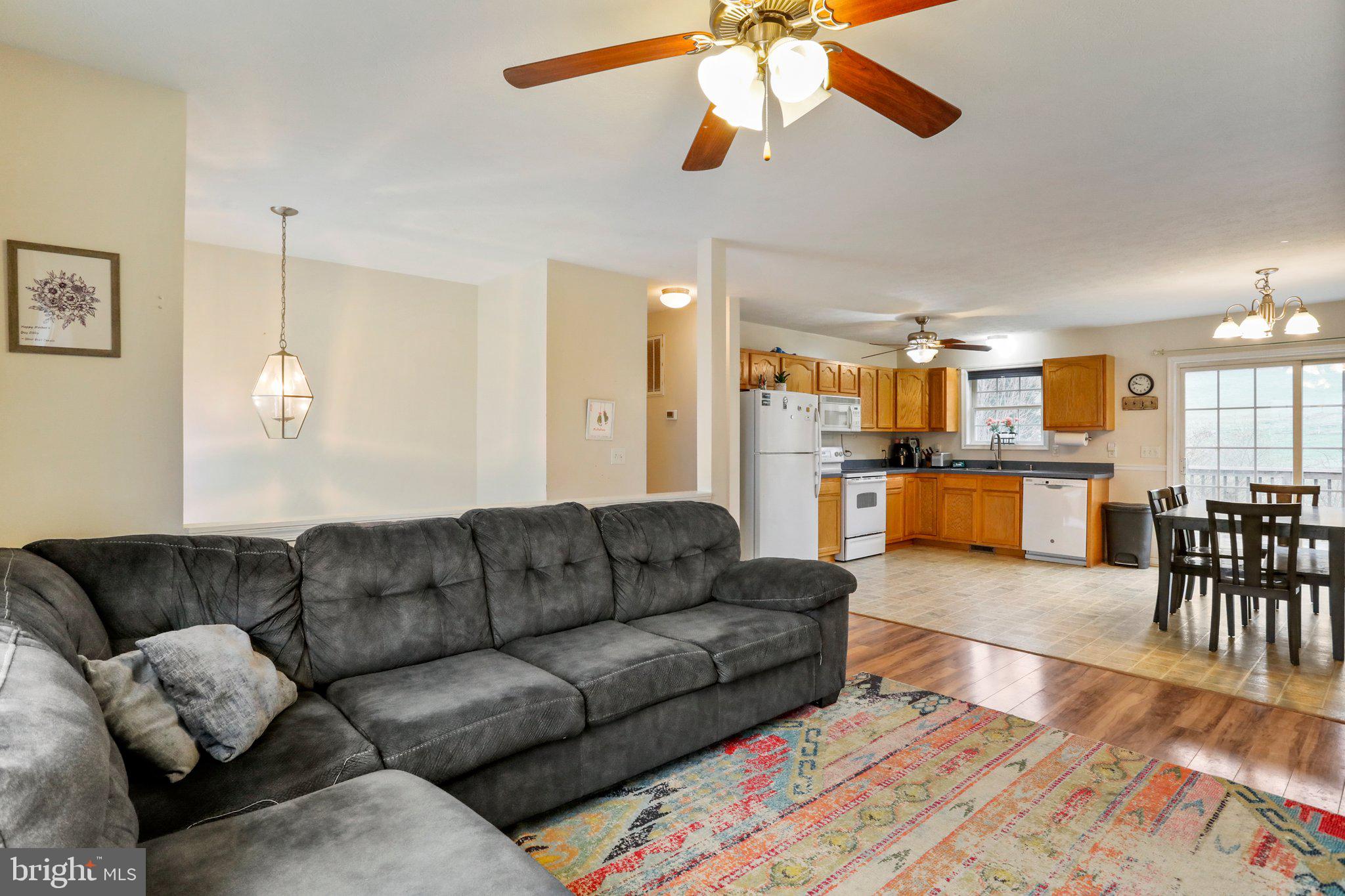 "INGLESIDE" - Residential