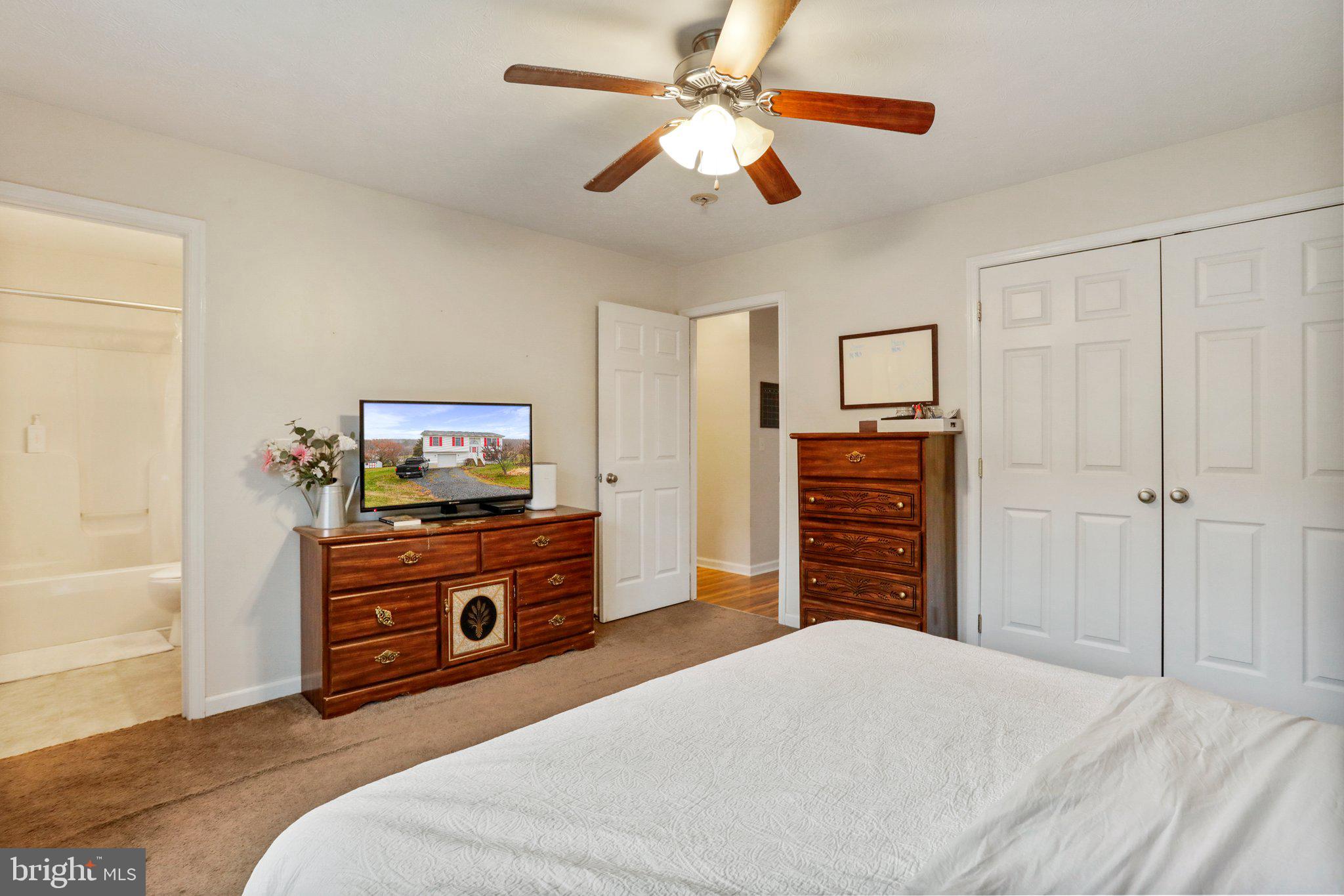 "INGLESIDE" - Residential