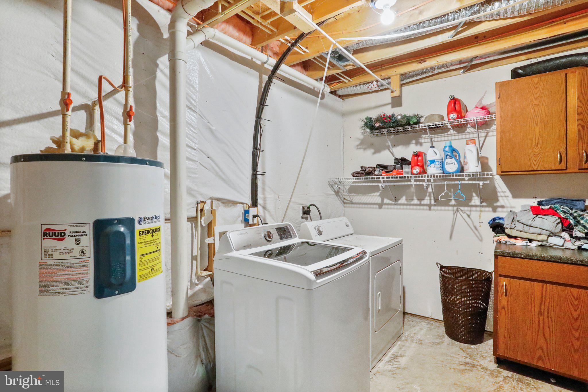 "INGLESIDE" - Residential