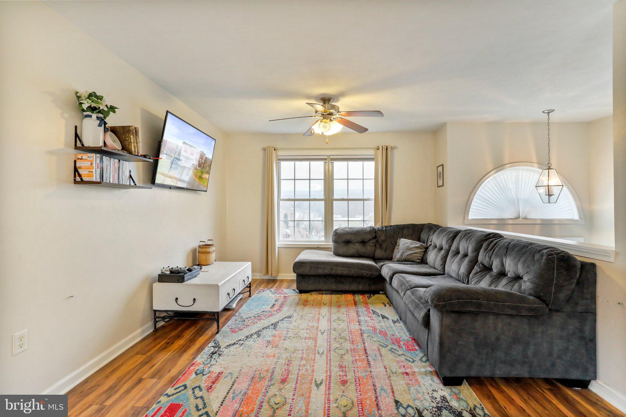 "INGLESIDE" - Residential