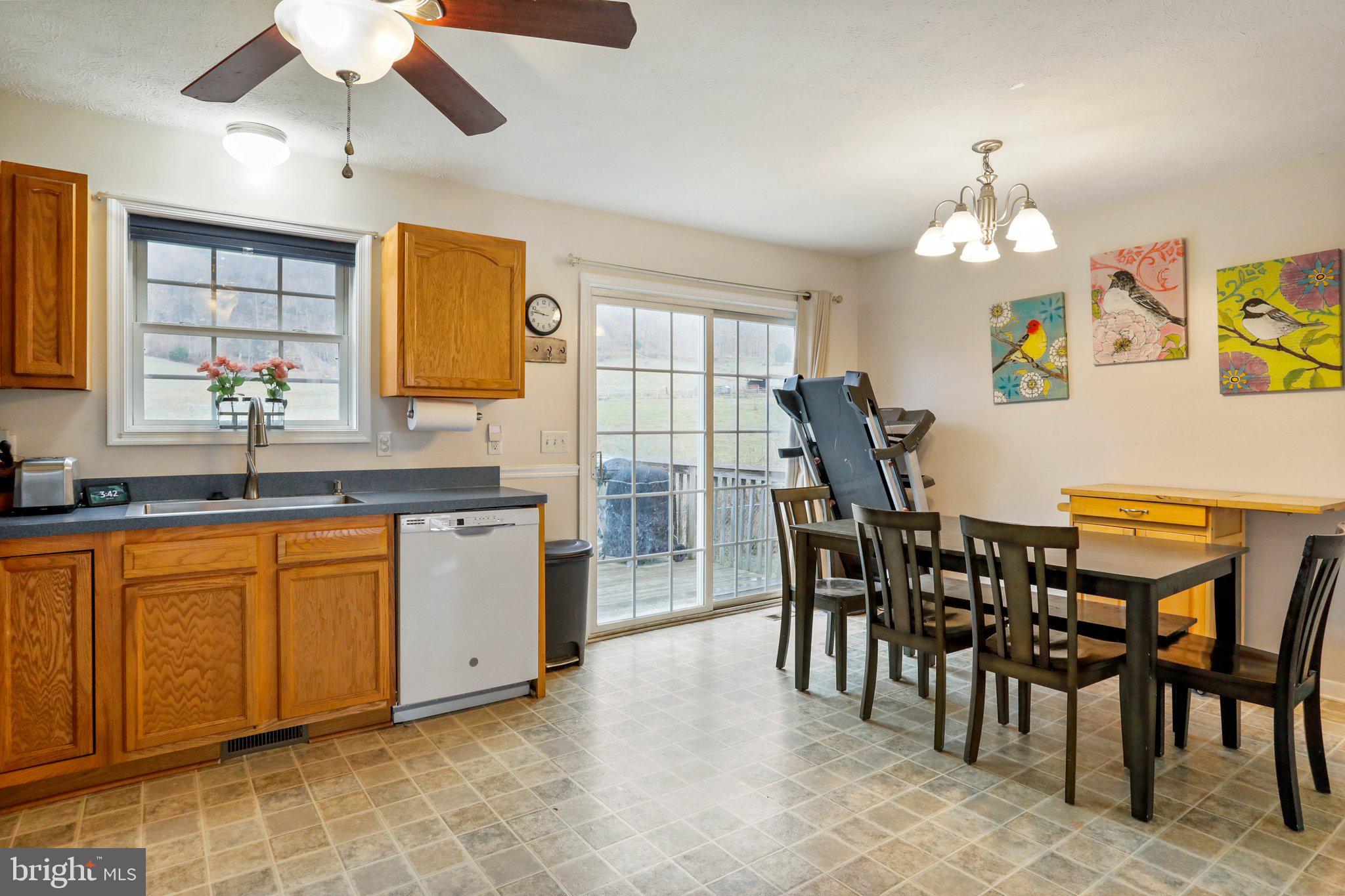 "INGLESIDE" - Residential