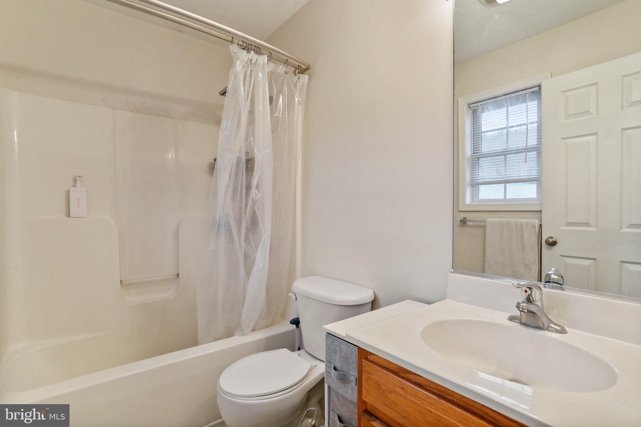 "INGLESIDE" - Residential