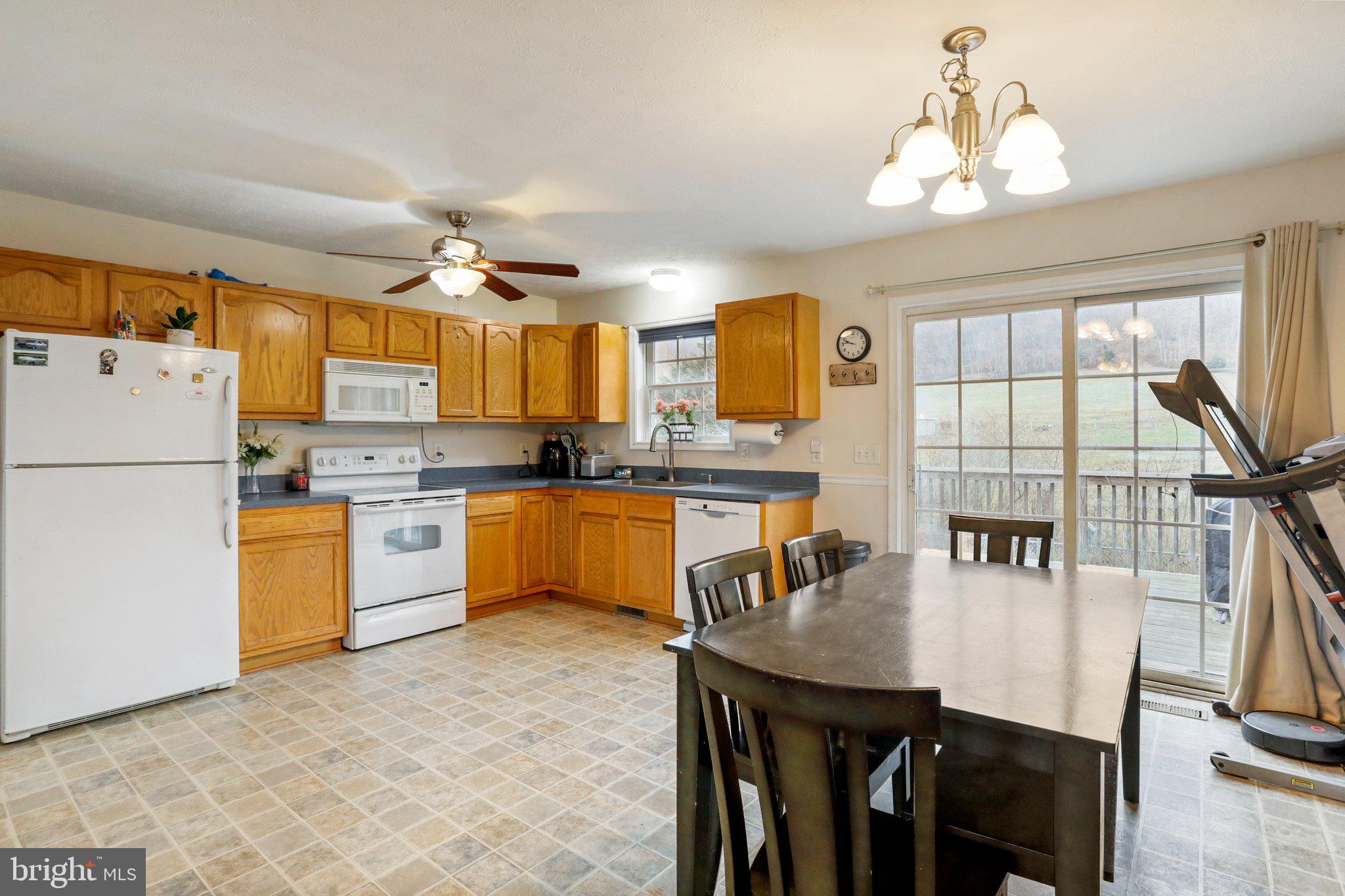 "INGLESIDE" - Residential