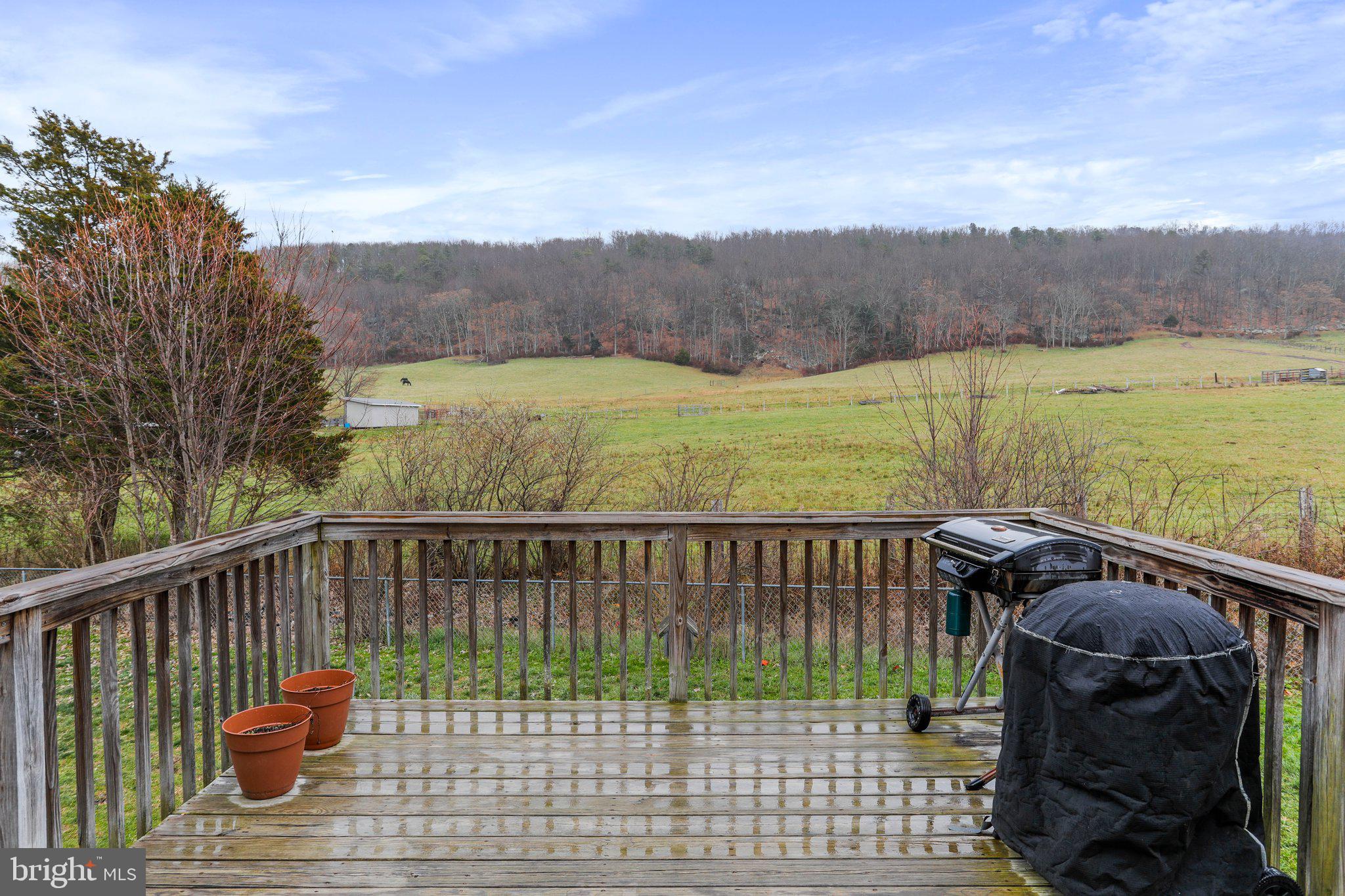 "INGLESIDE" - Residential