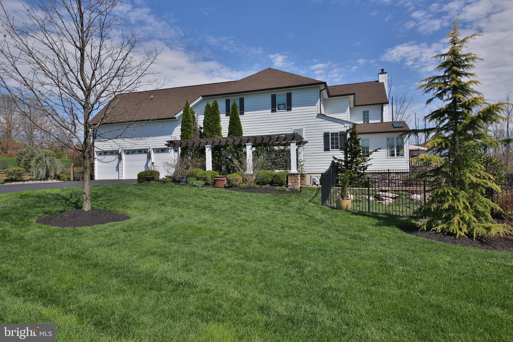 ESTATES AT HILLTOWN - Residential