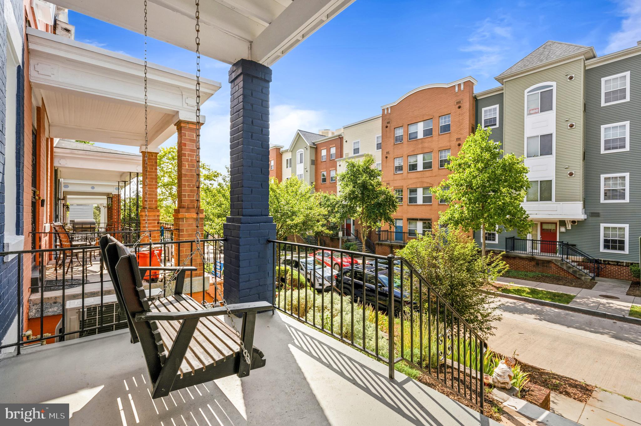 124 TODD PLACE NE