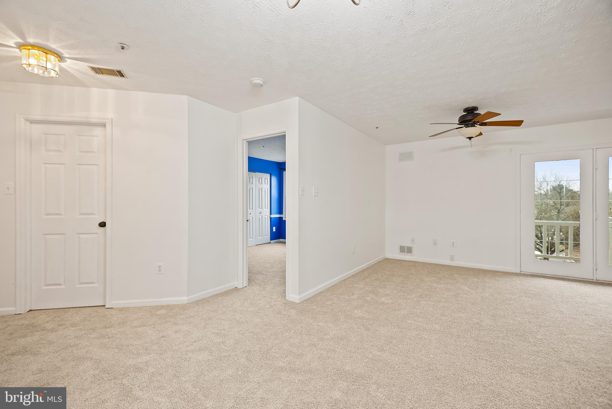 WATERS EDGE AT NORTH LAKE - Residential