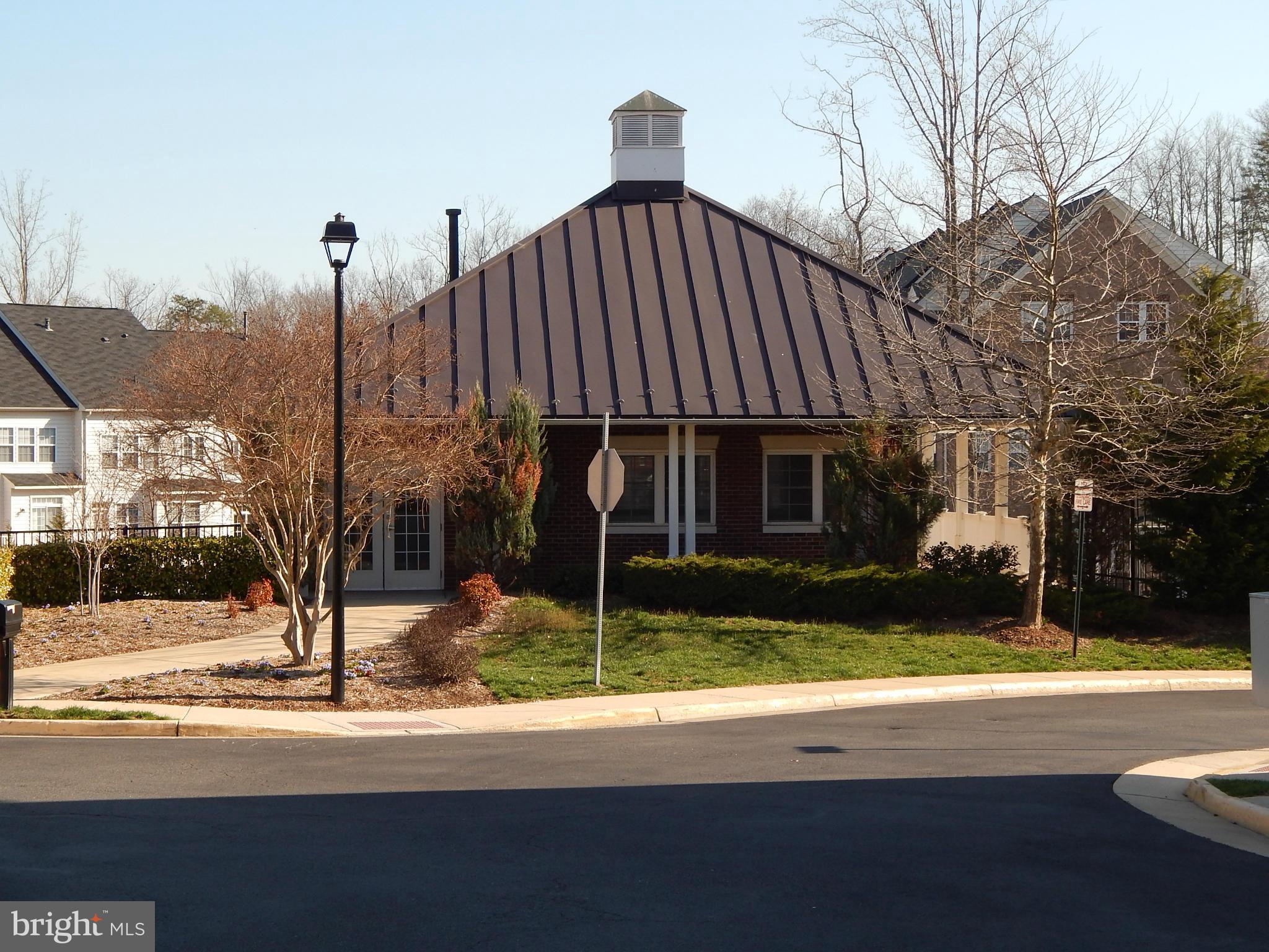 THE RESERVE CONDOMINIUMS - Residential Lease