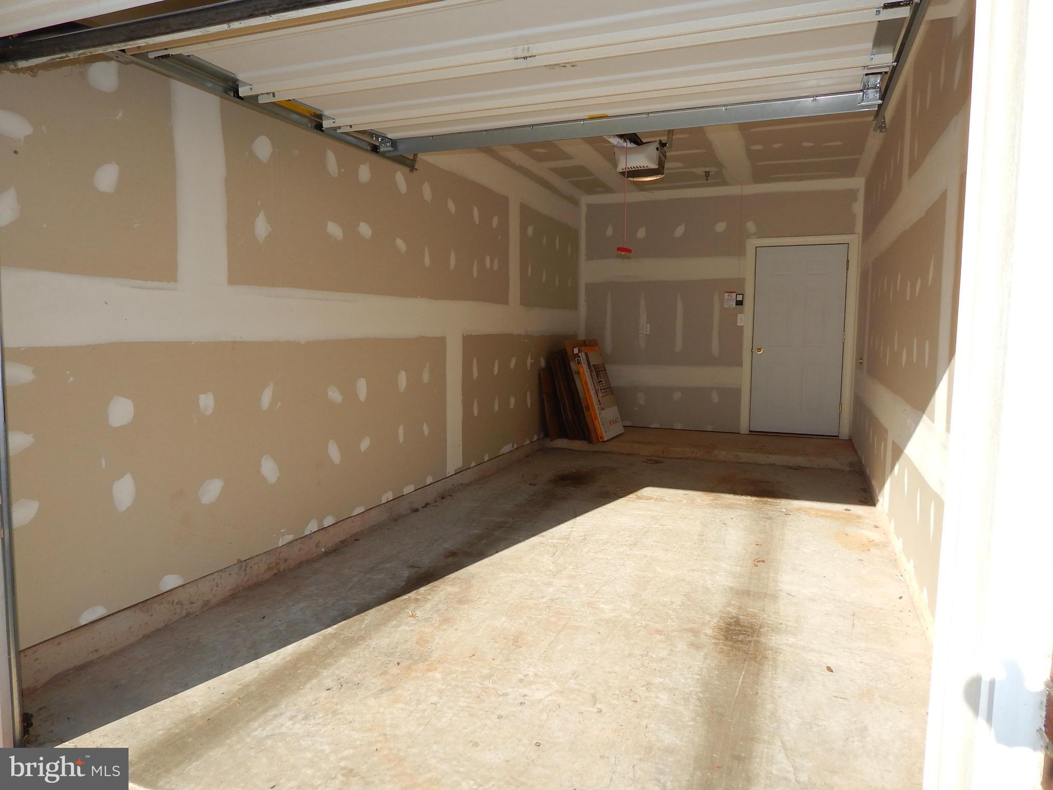 THE RESERVE CONDOMINIUMS - Residential Lease